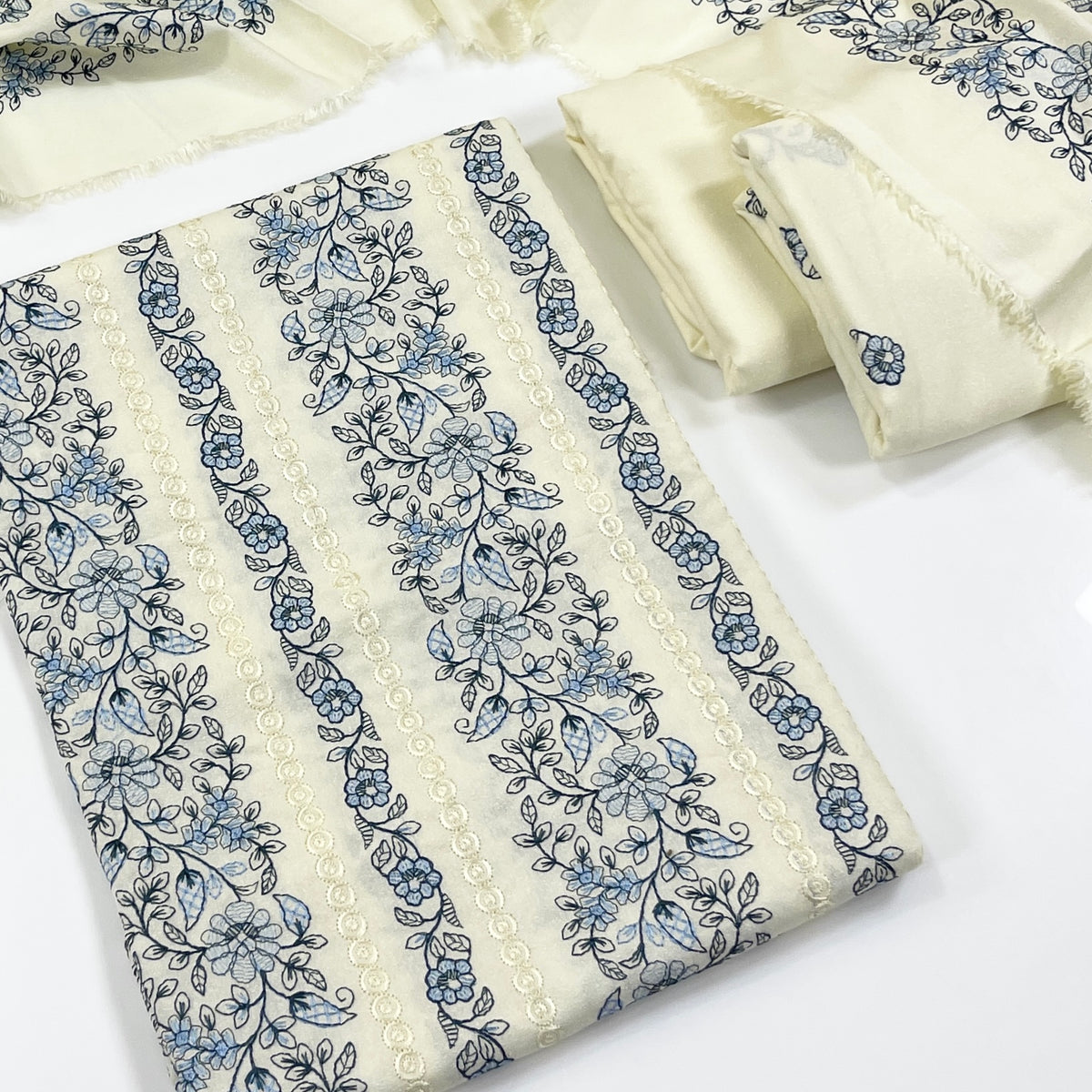 Bareeze Embroidered Karandi 3PC
