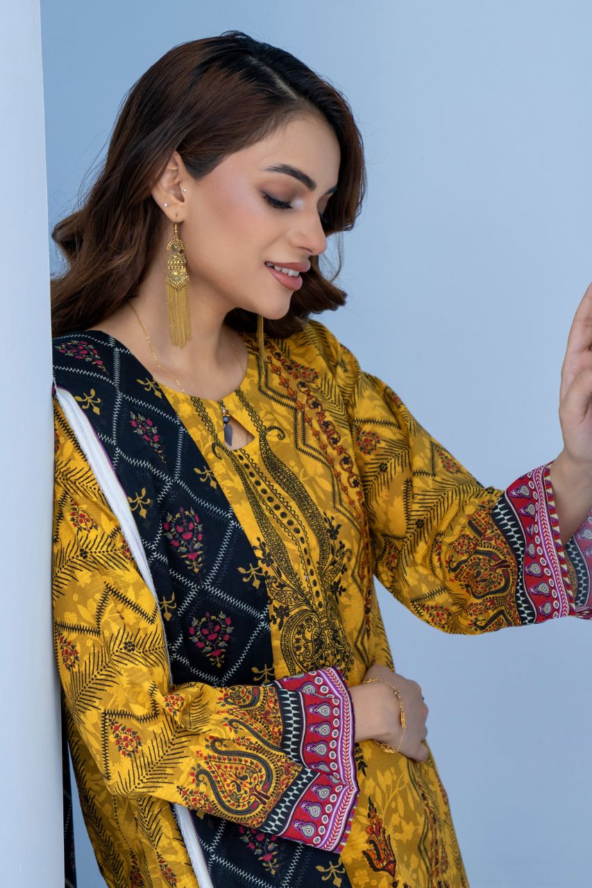 Mojo Berry By Marooj Printed Bana Dora Lawn 3PC