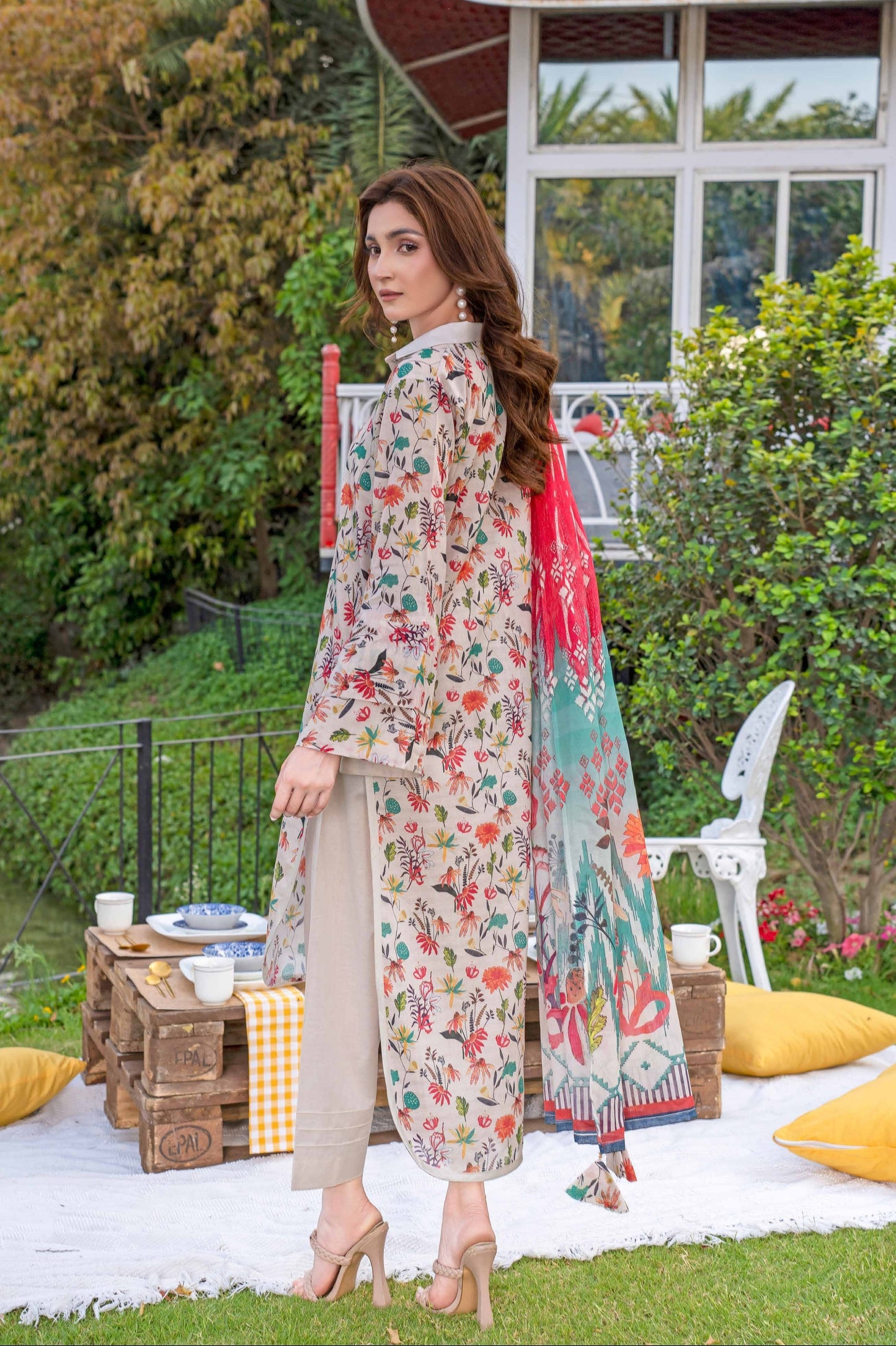 Wania Gold Printed Lawn 3PC