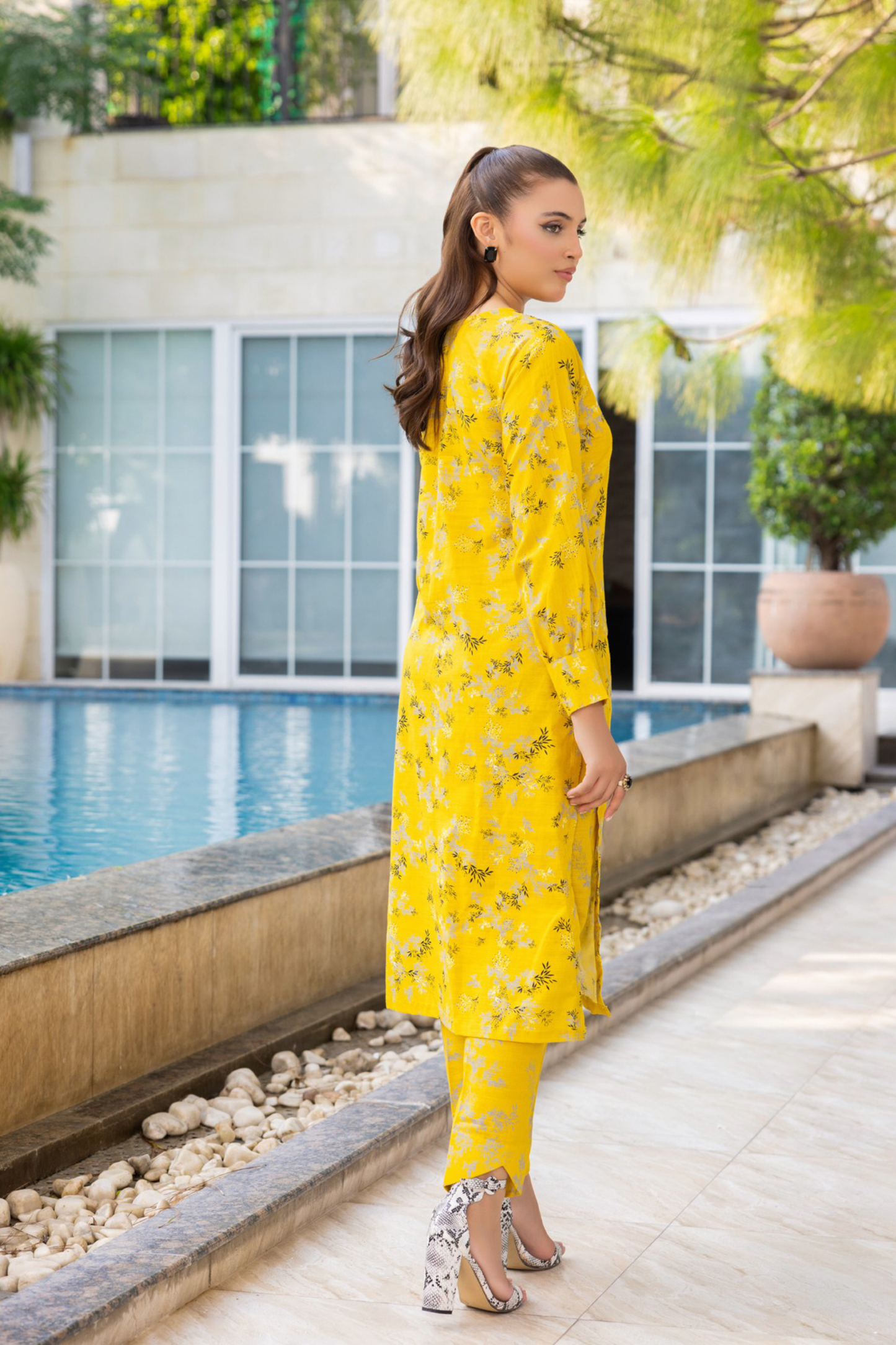 Raabi Digital Printed Khaddar 2PC