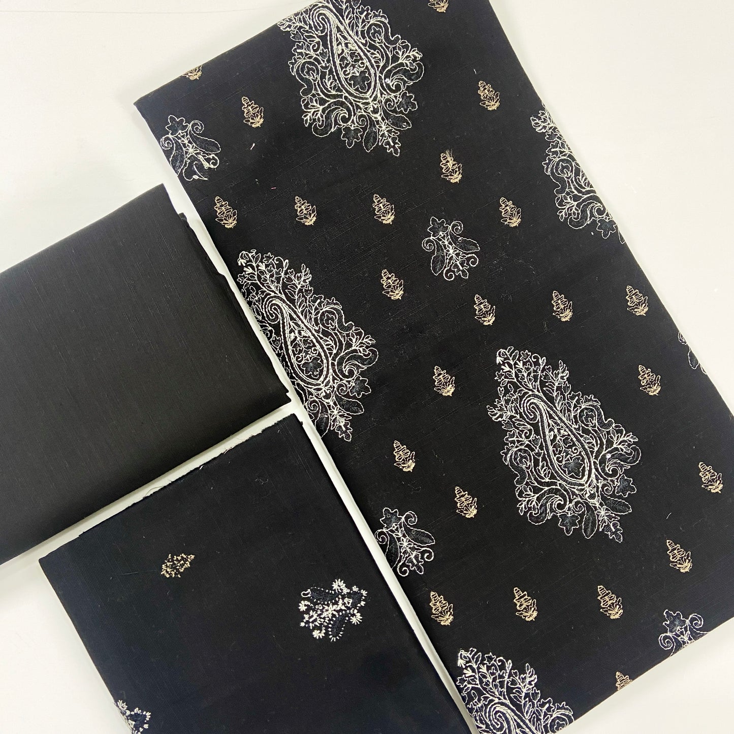 Bareeze Emb Khaddar 2PC