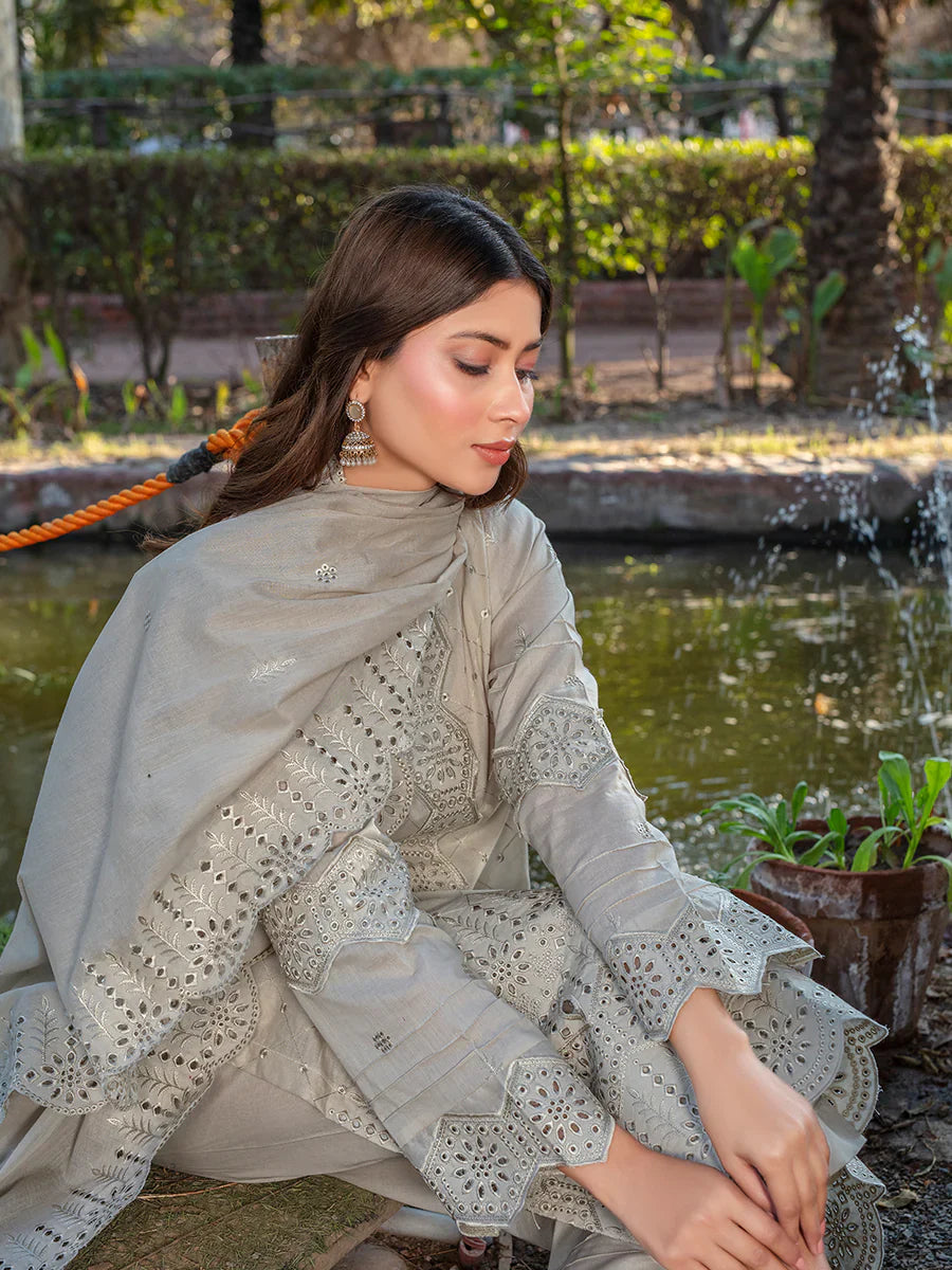 Fizza | Feroza Luxury Emb Lawn | 3 PC