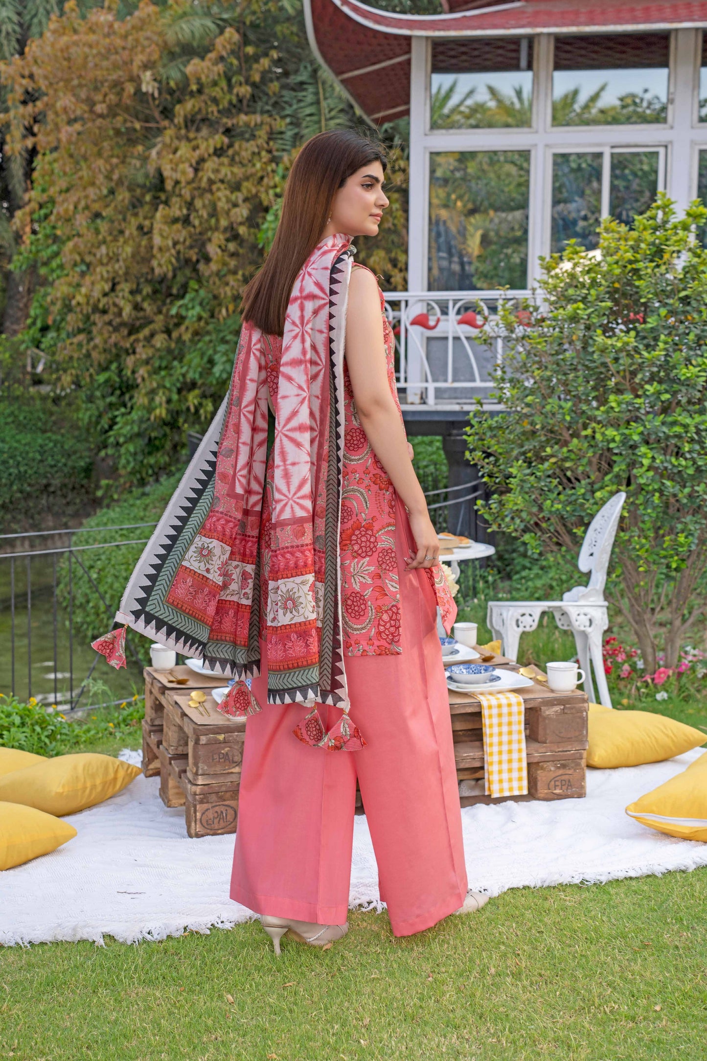 Wania Gold Printed Lawn 3PC