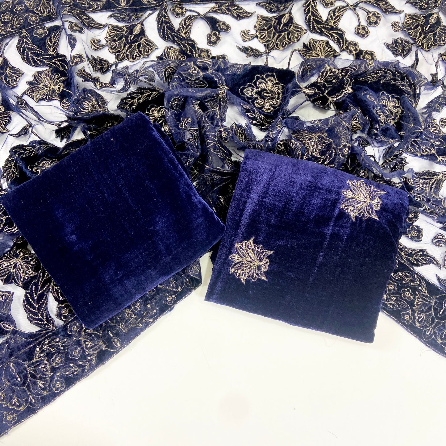 Bareeze Velvet Shawl With Aplic Work 3PC