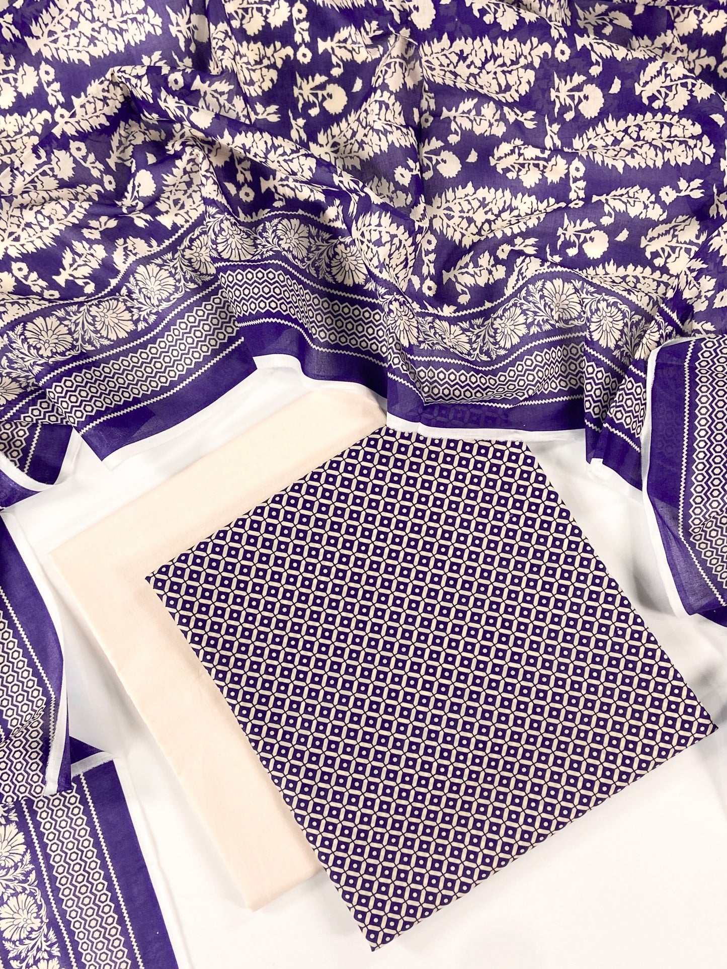 Sapphire Day to Day Digital Printed Lawn 3PC