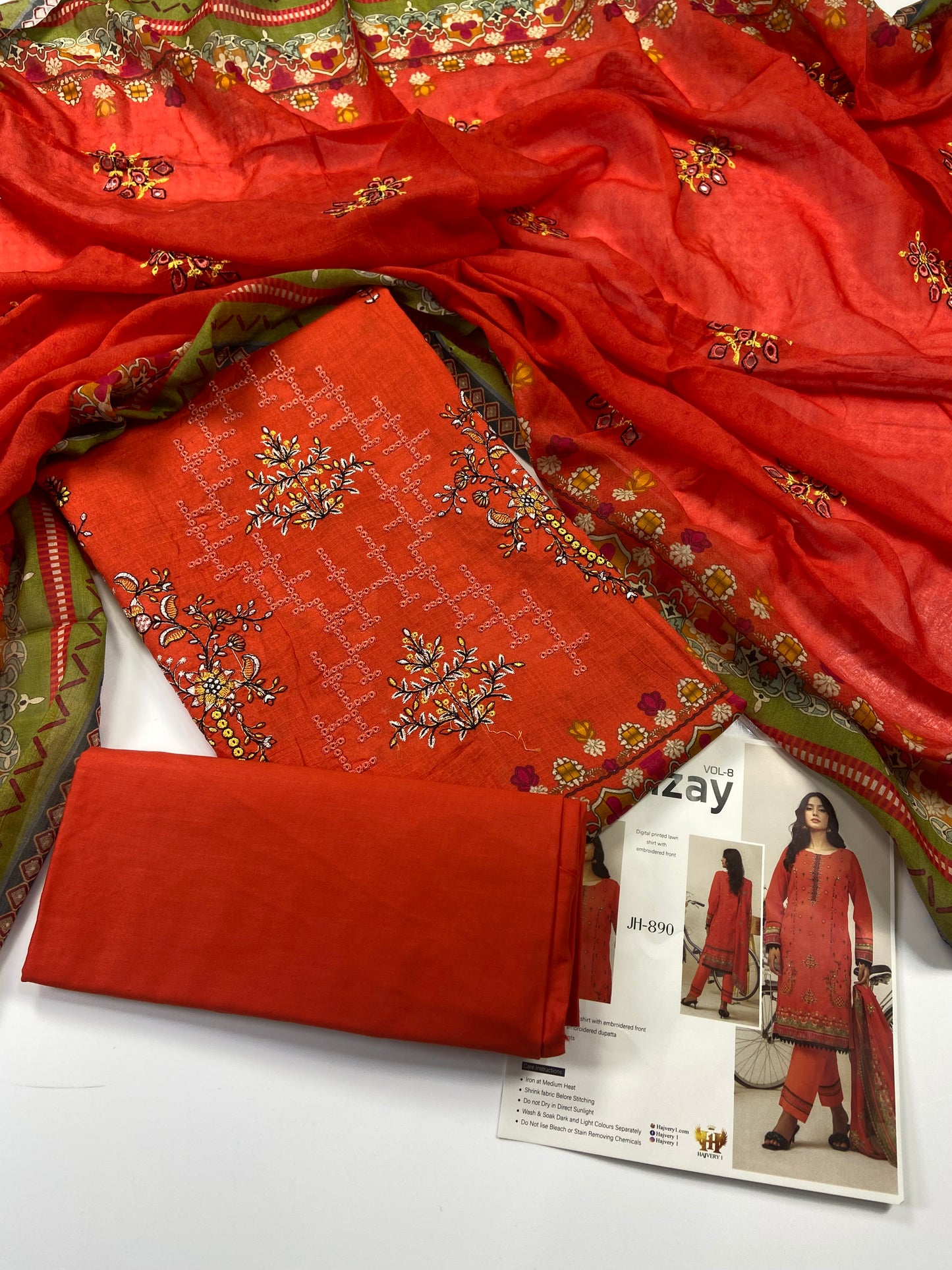 Shanzay Printed & Embroidered Lawn 3-PC