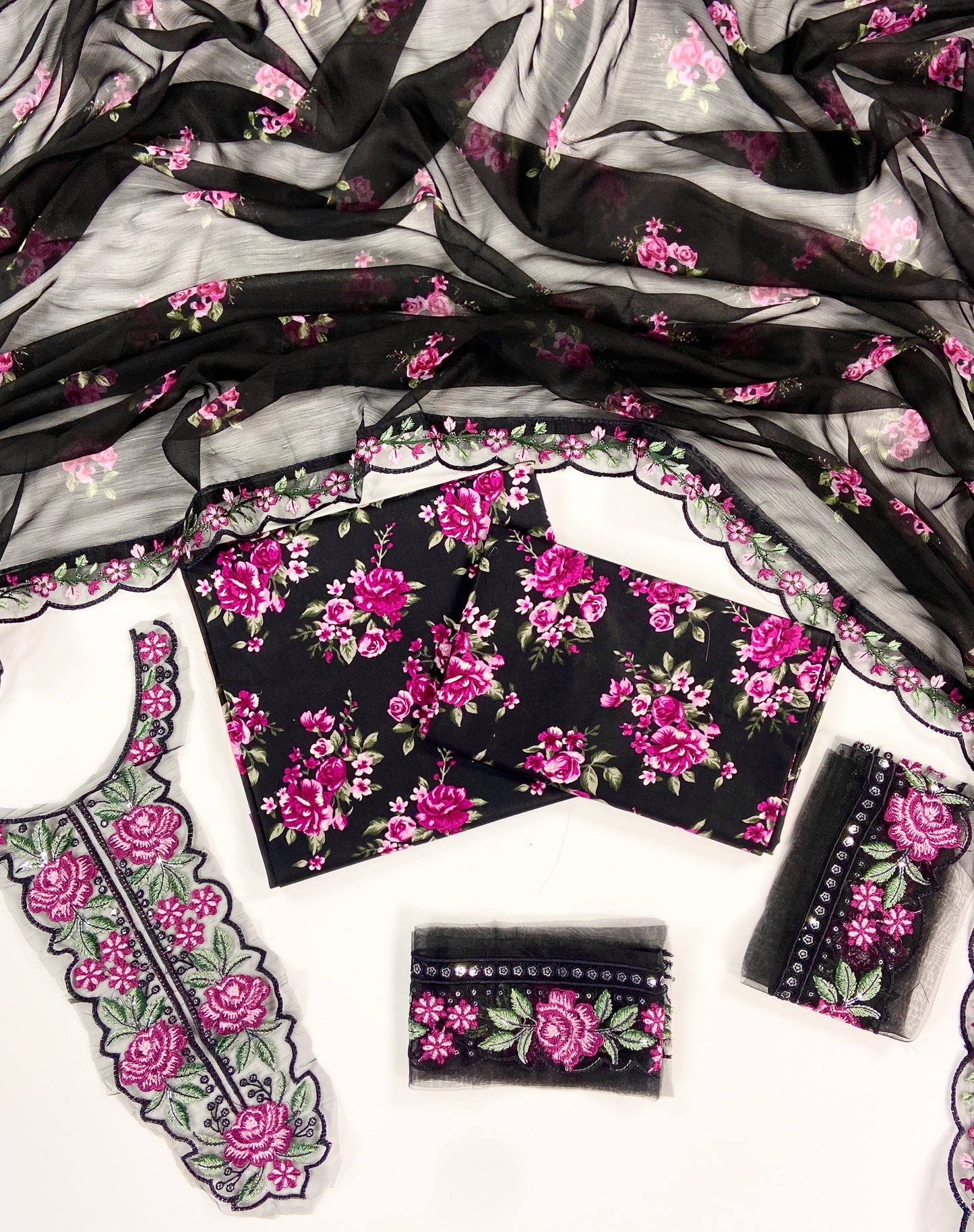 Iznik Embroiderd & Digital Printed Lawn 3PC