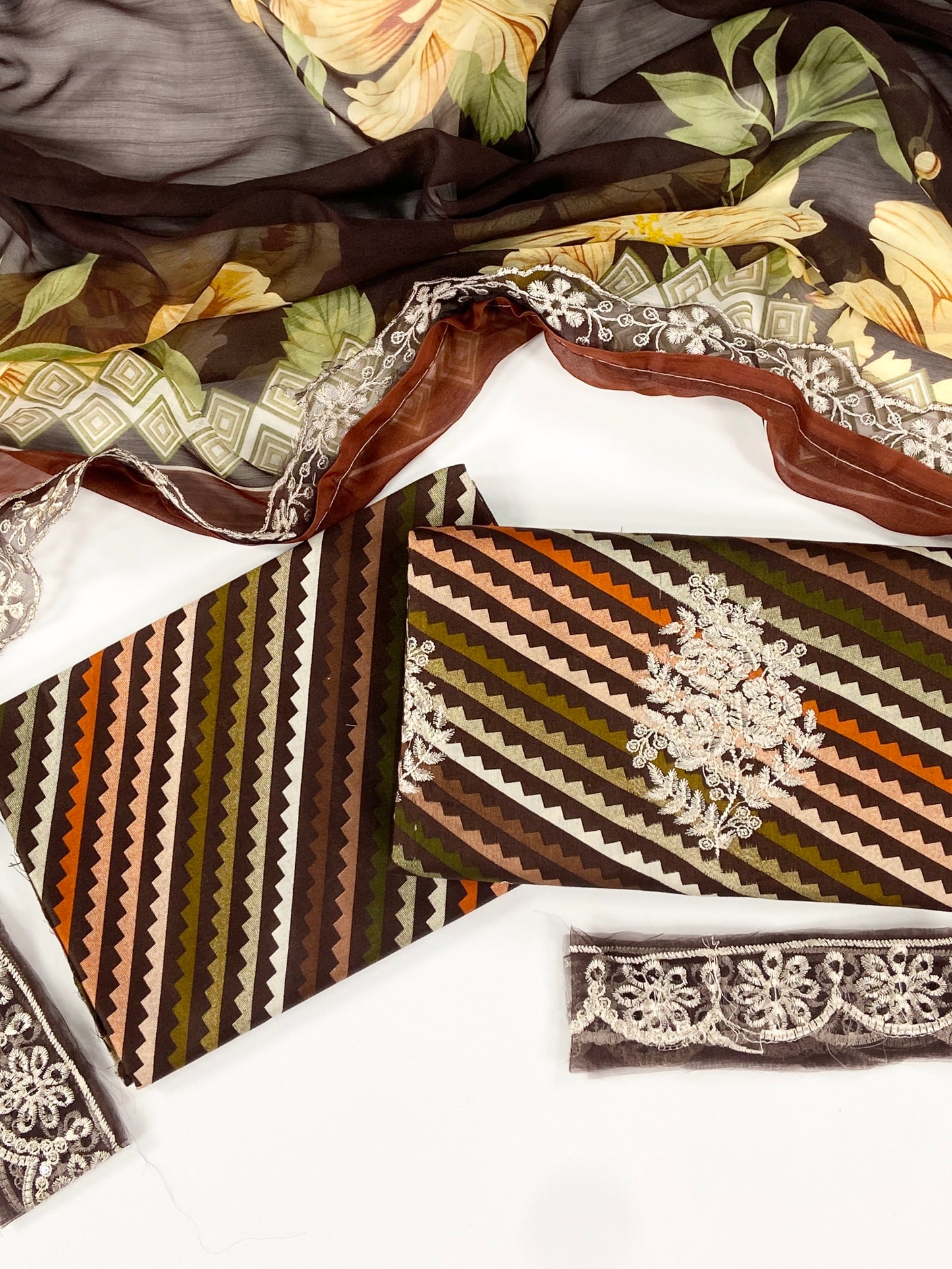 Maria B Embroiderd & Digital Printed Lawn 3PC