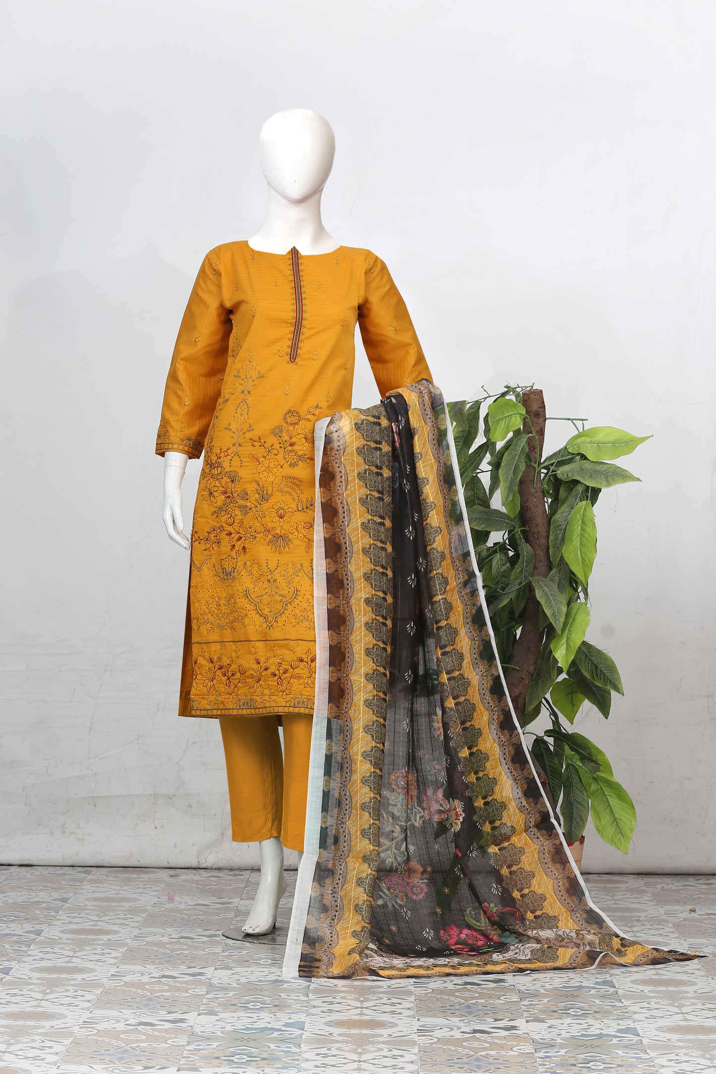 Zarqash By Anaya Noor Emb Lawn 3-PC