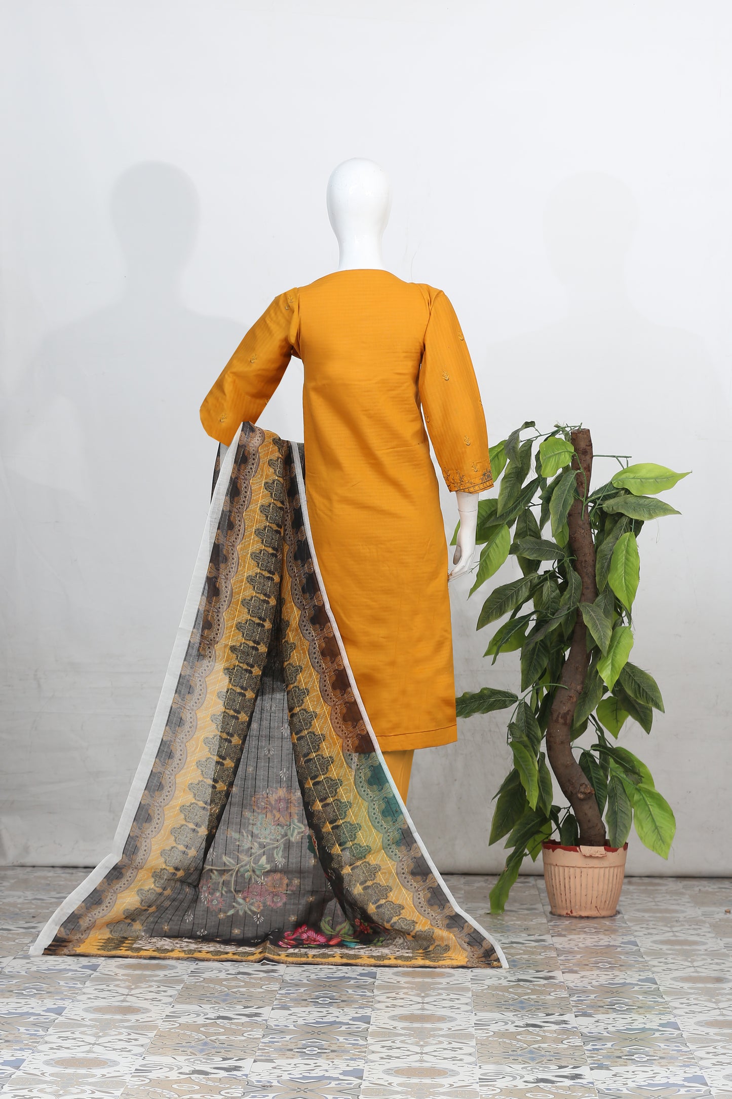 Zarqash By Anaya Noor Emb Lawn 3-PC