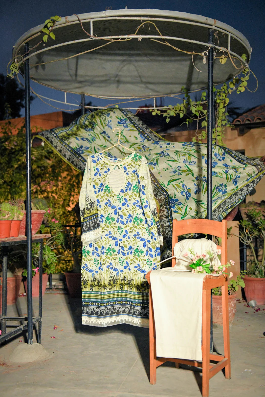 Eshay By Murahse Printed Doria Lawn 3-PC