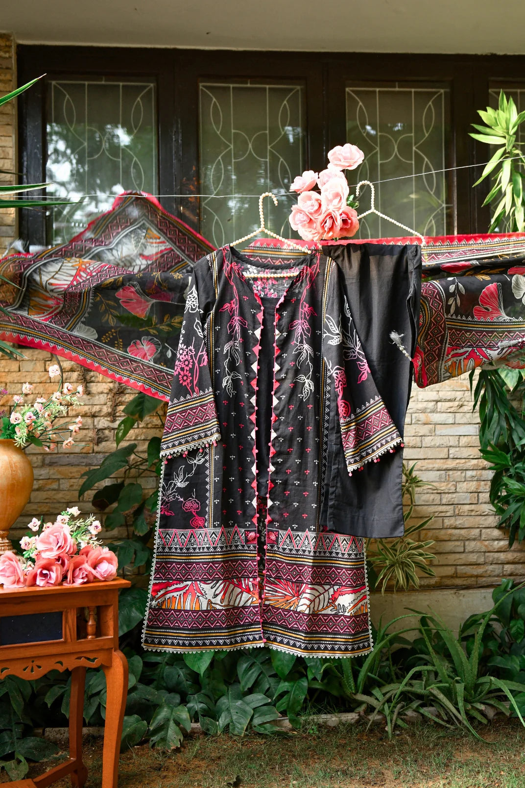 Eshay By Murahse Printed Doria Lawn 3-PC