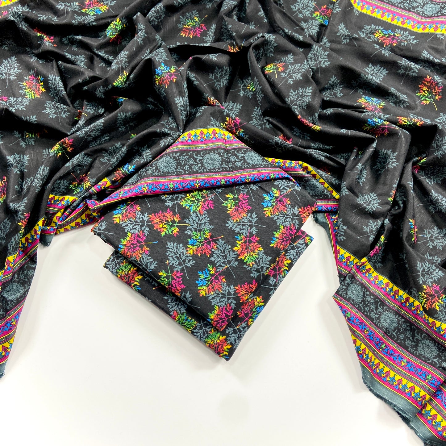 Kayseria All Over Digital Printed Khaddar 3PC