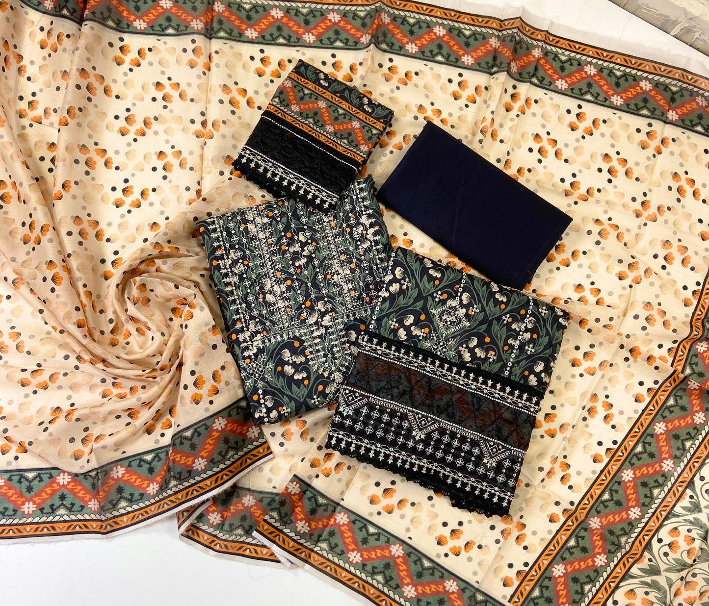 Fantak By Anaya Noor Heavy Emb Lawn 3PC