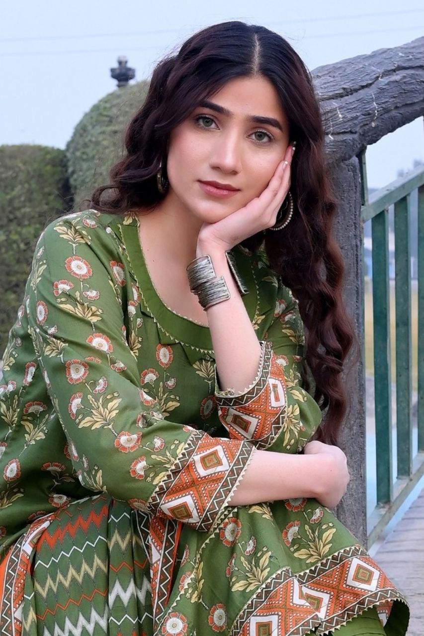 Floral By Pretty Robe Printed Lawn 3-PC