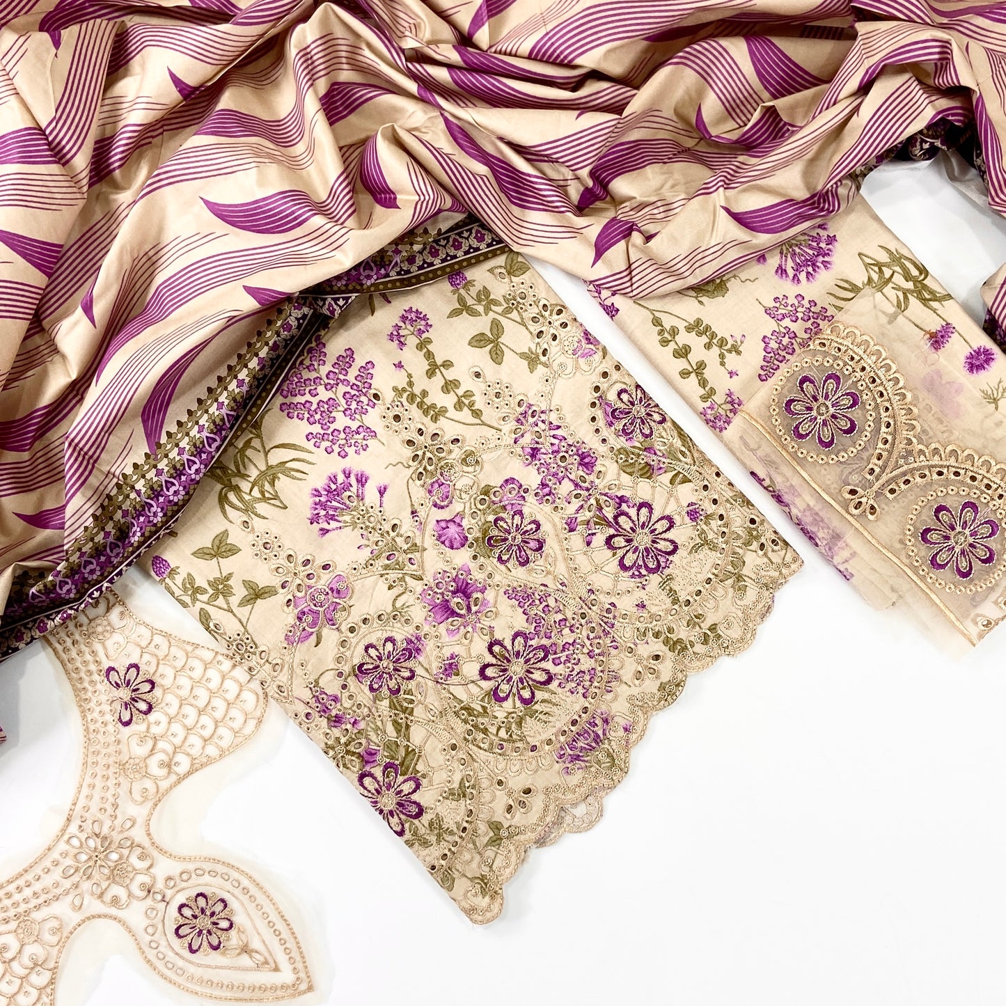 Vanya Printed Linen With Emb Patches 3PC