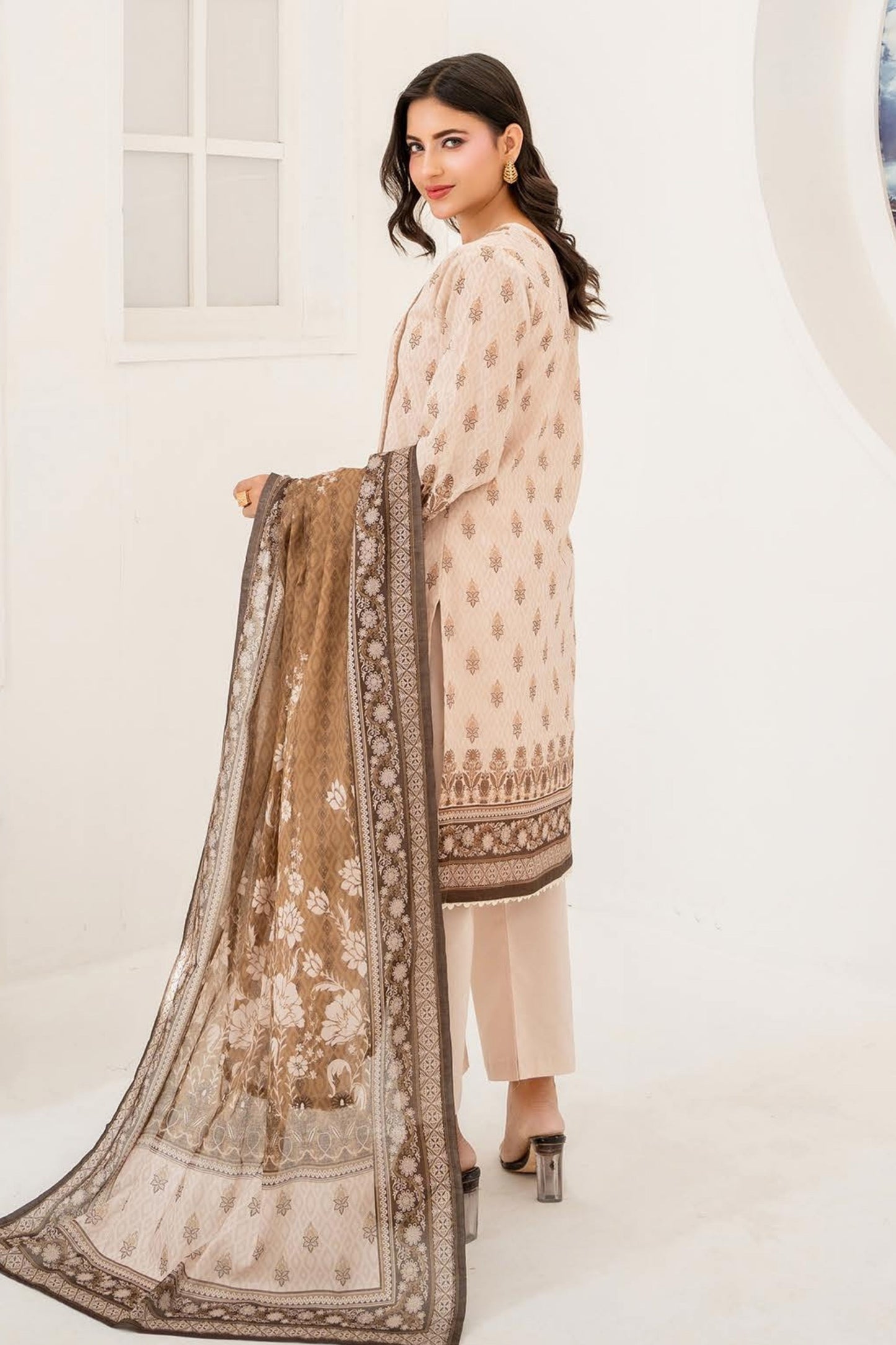 Sara Digital Printed Lawn 3PC