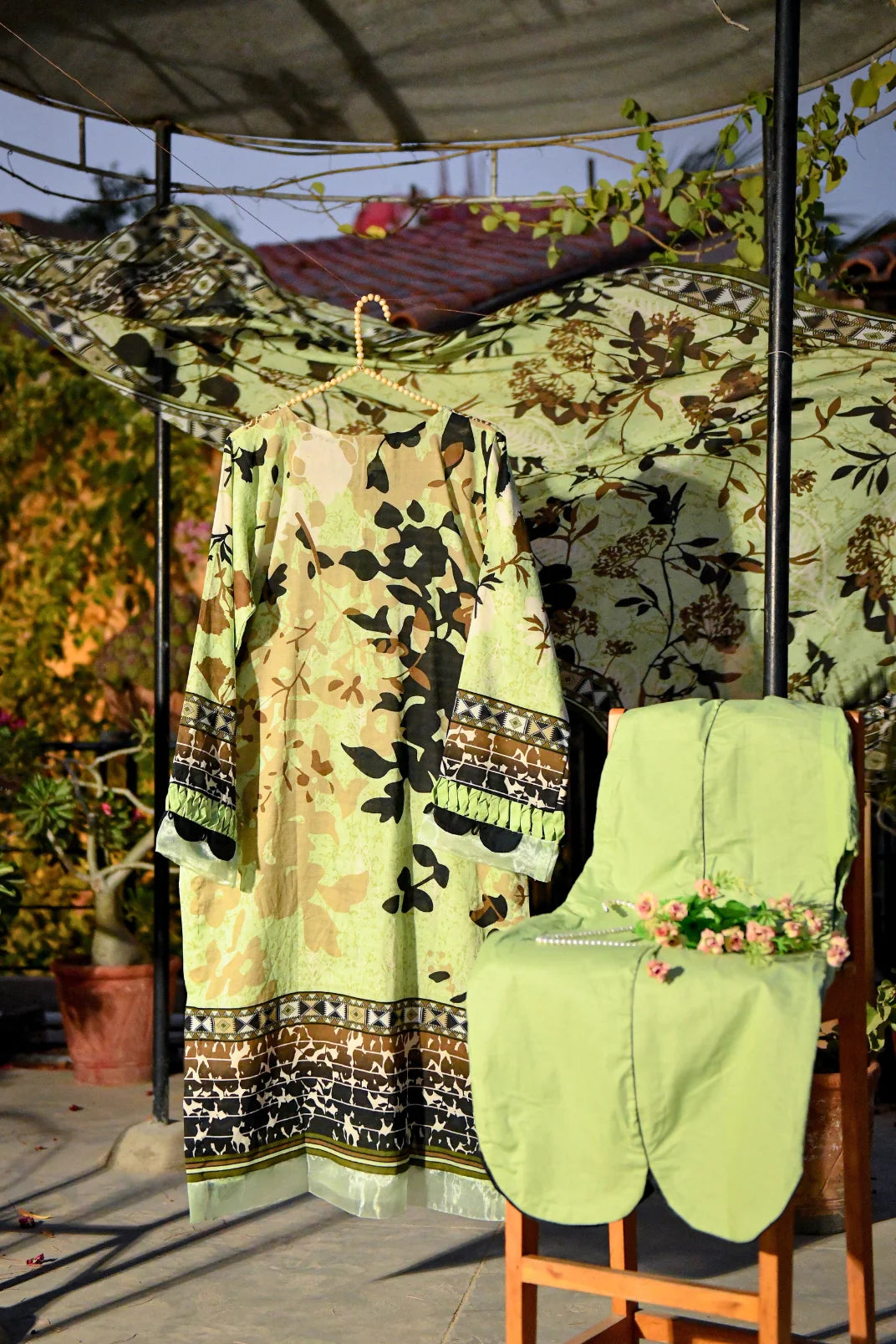 Eshay By Murahse Printed Doria Lawn 3-PC