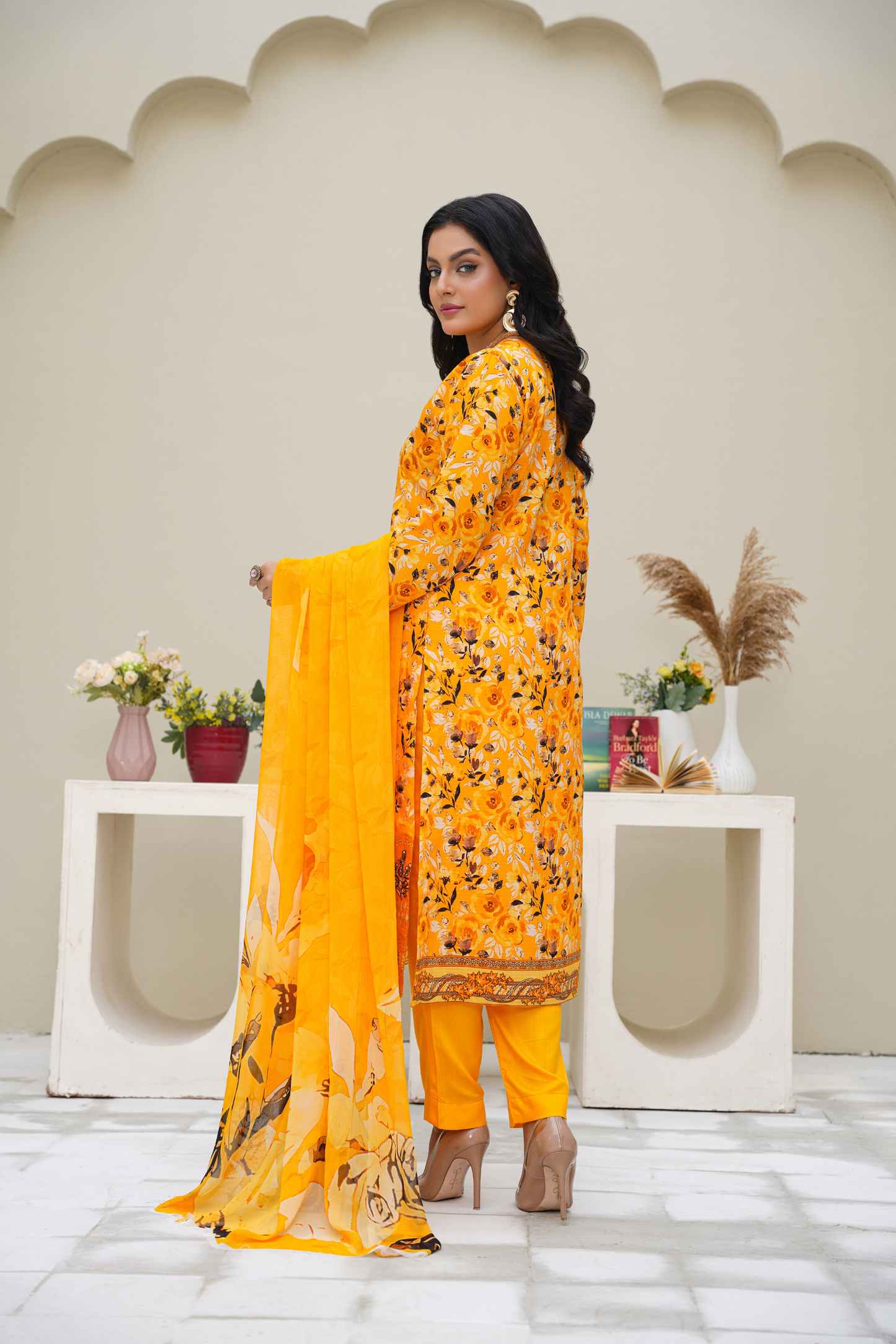 Anaya – Aaghaz-e-Sardi 3PC Viscose Suit