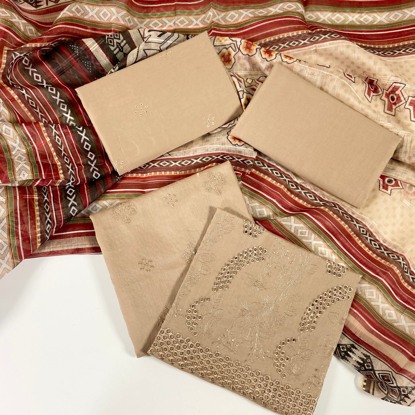 Chikenkari Anaya Noor Lawn 3-PC