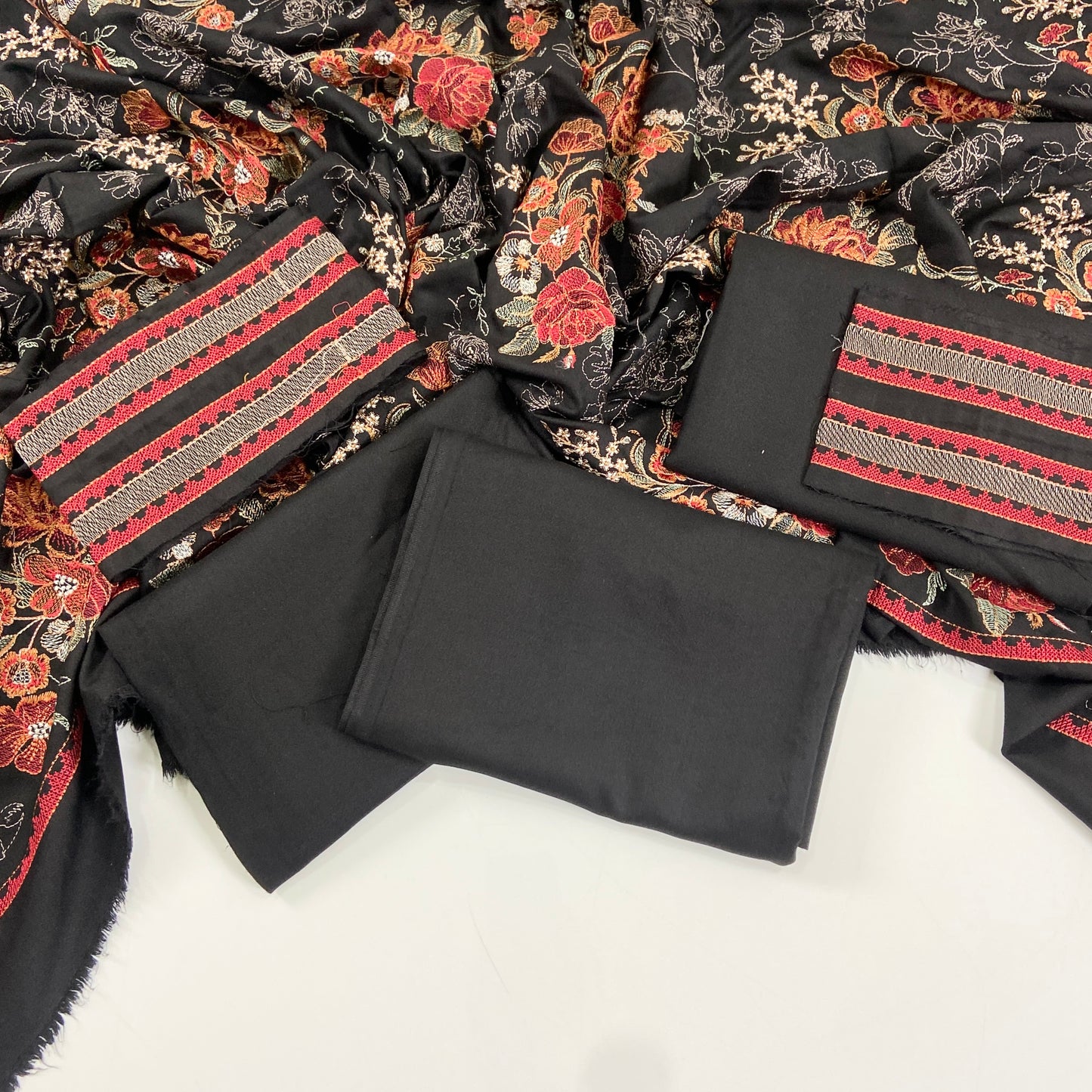Bareeze Luxury Emb Suit 3PC