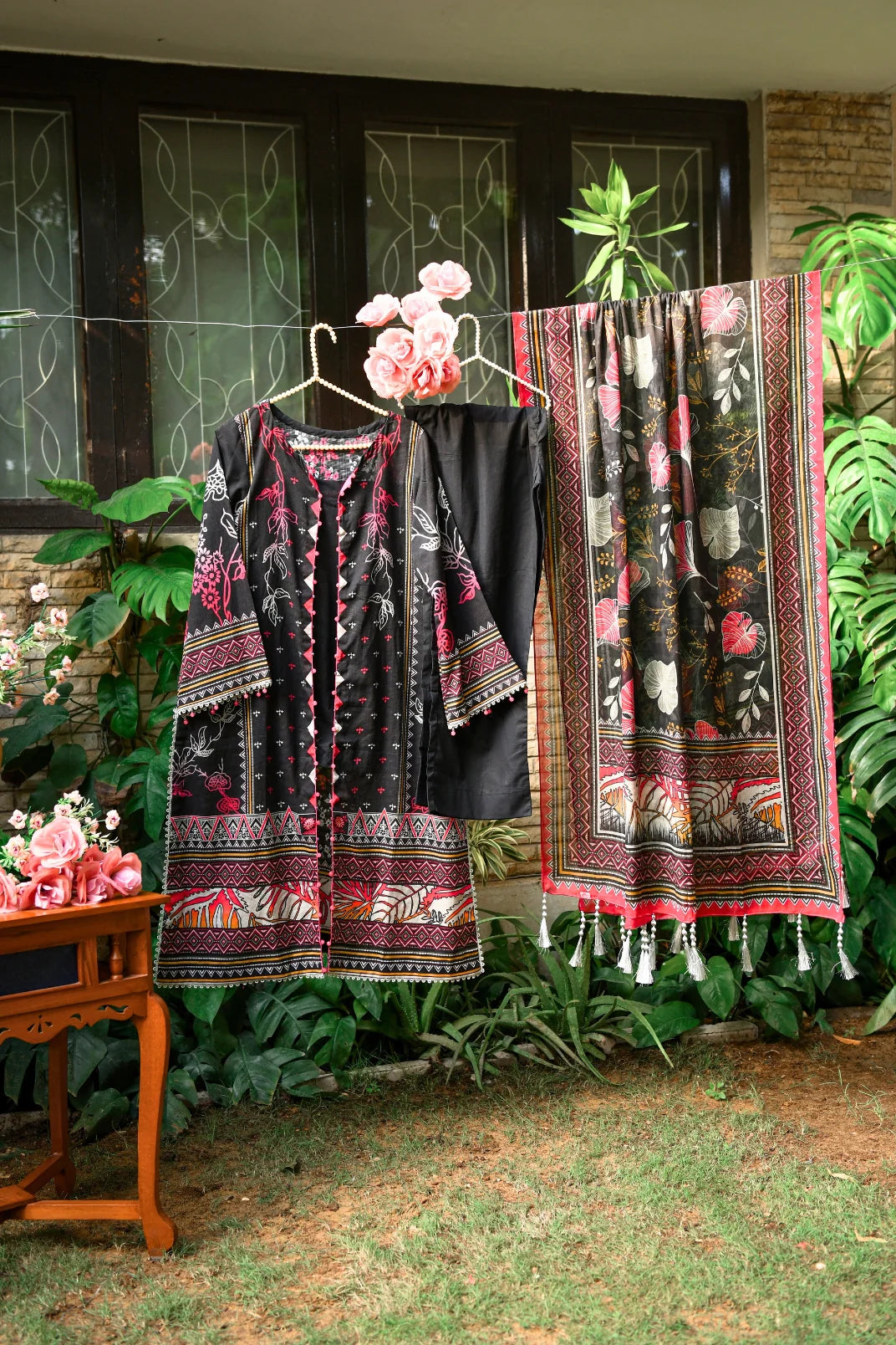 Eshay By Murahse Printed Doria Lawn 3-PC