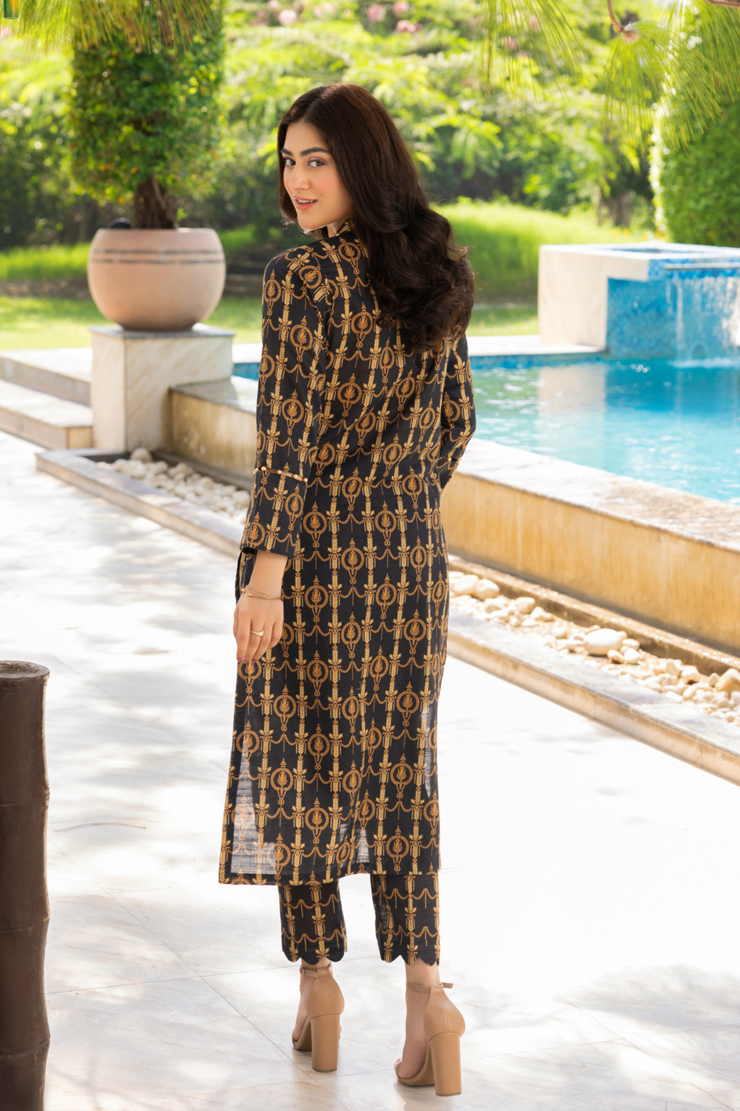 Raabi Digital Printed Khaddar 2PC