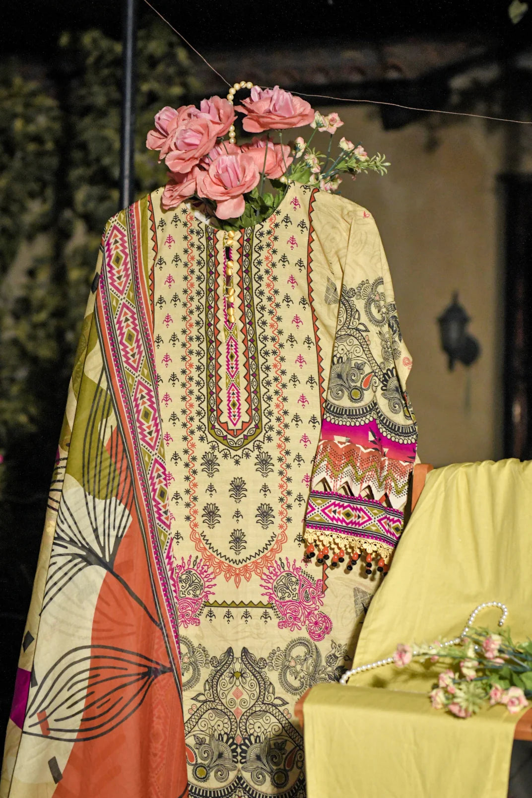 Eshay By Murahse Printed Doria Lawn 3-PC