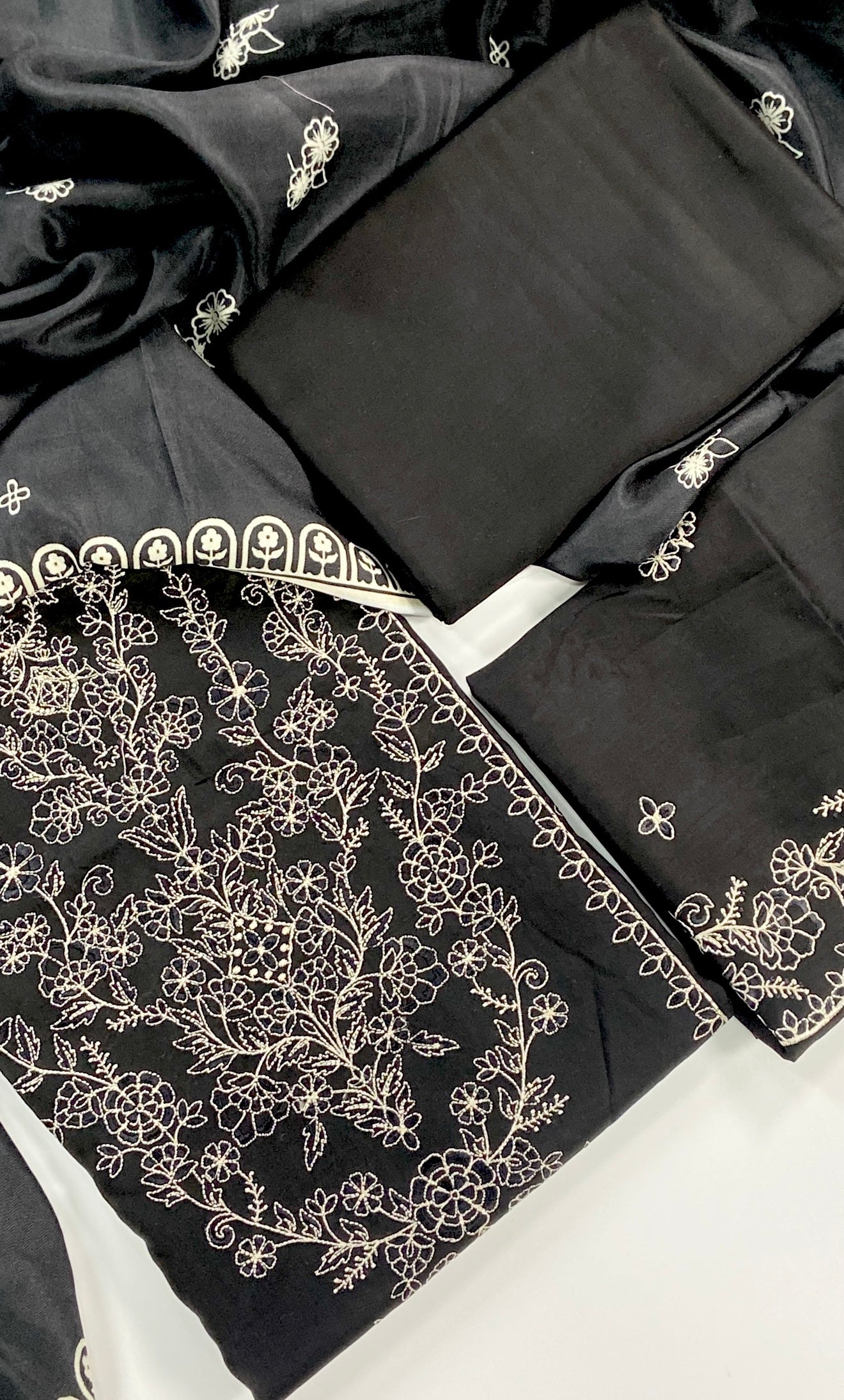 Batik Embroidered Linen 3PC