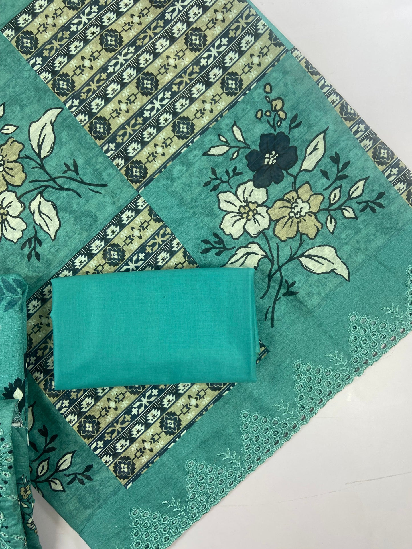 Narkins Bana Doria Boring Embroidered 3-PC