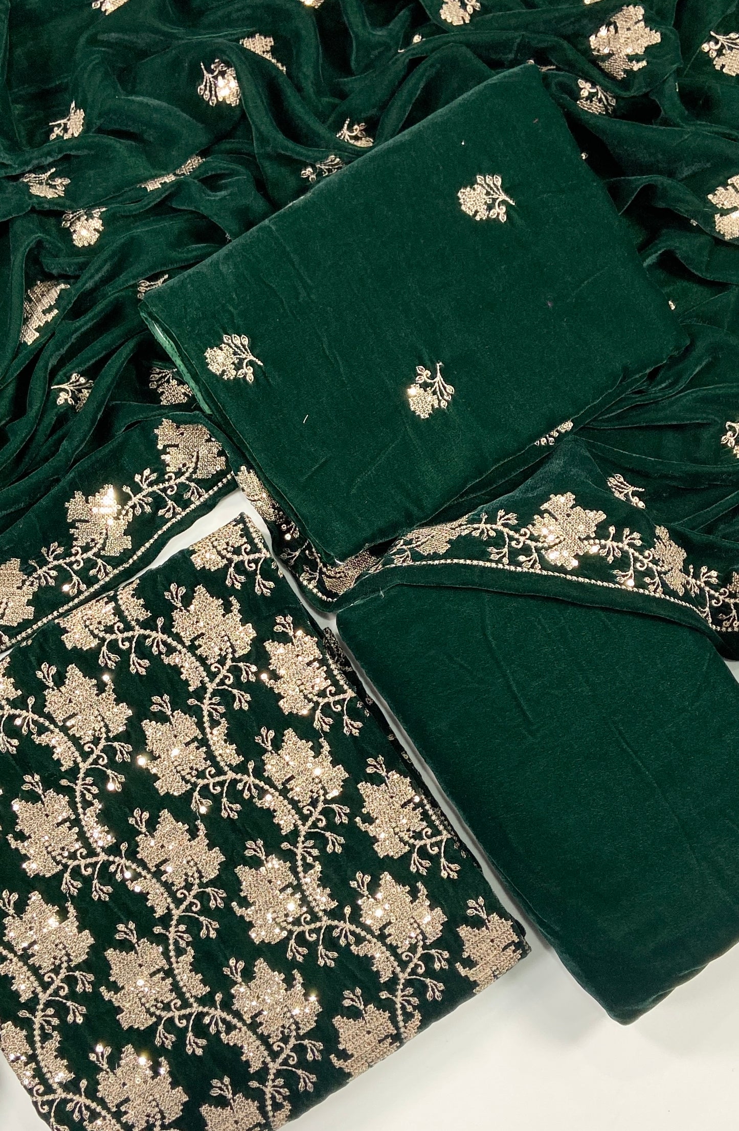 Maria B Luxury Velvet Embroidered Suit – 3PC