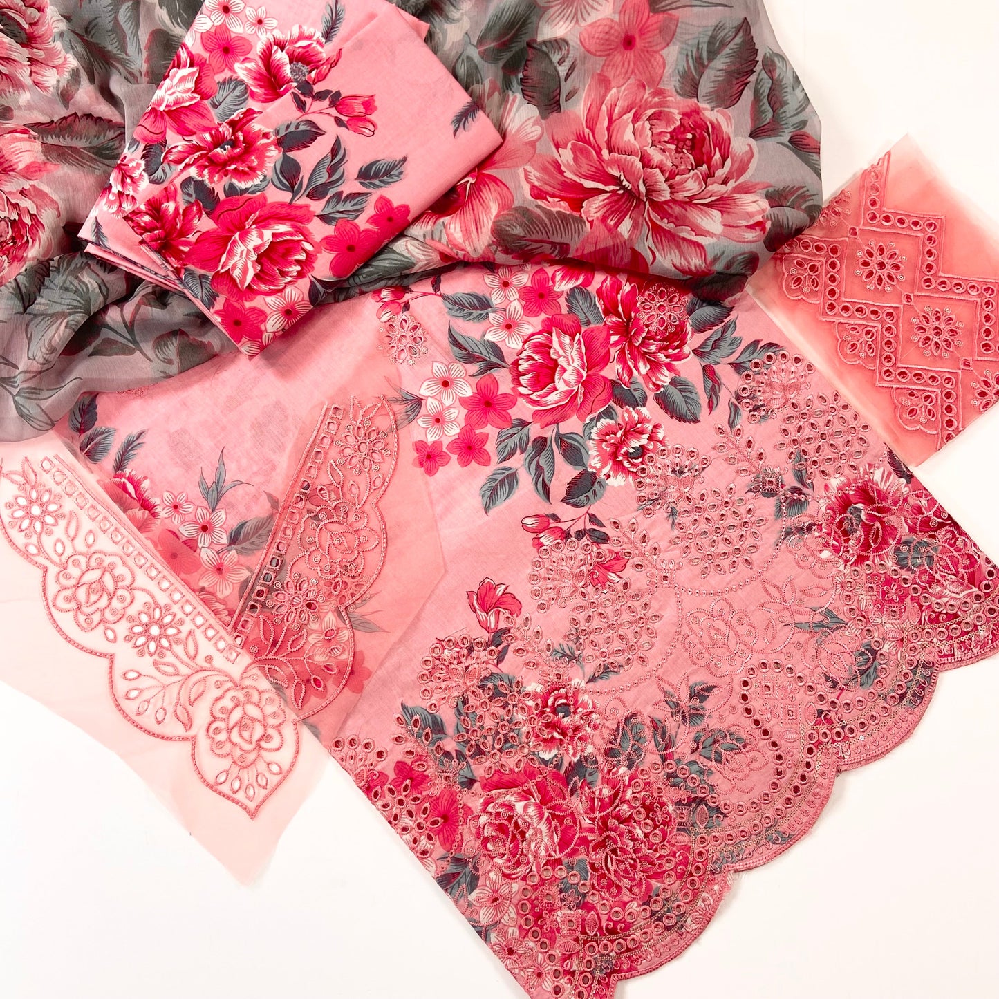 Iznik B Emb Luxury Lawn 3PC