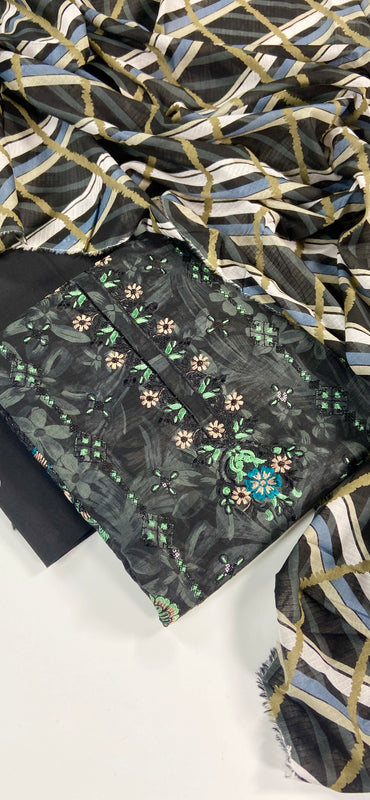 Anaya Noor Bana Dora Embroidered Lawn 3PC