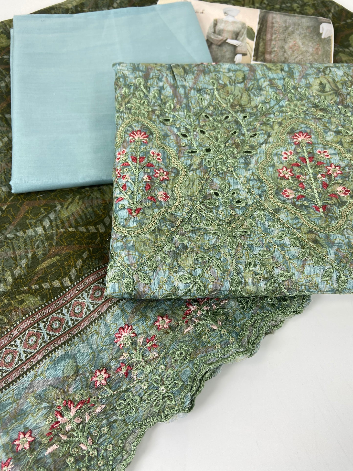 Almeerah Emb Lawn With Cutwork 3-PC