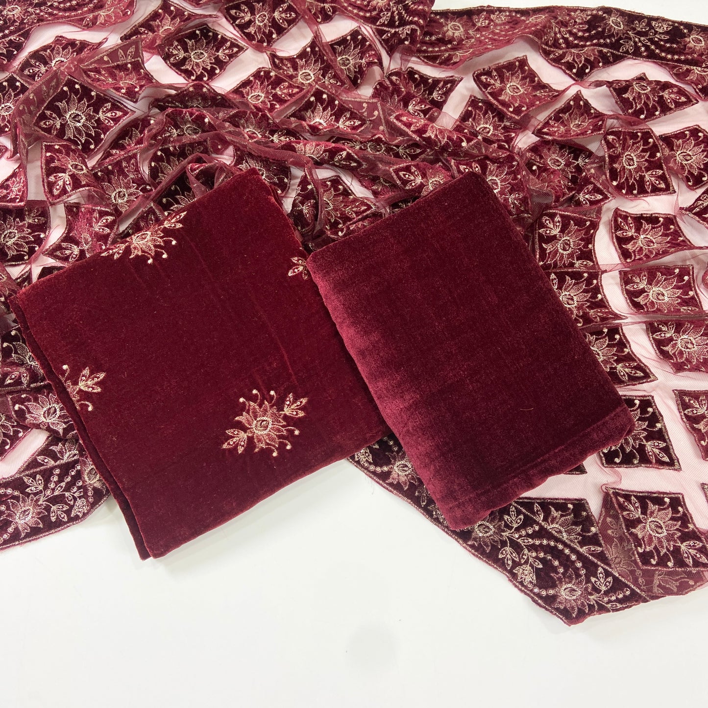 Bareeze Velvet Shawl With Aplic Work 3PC