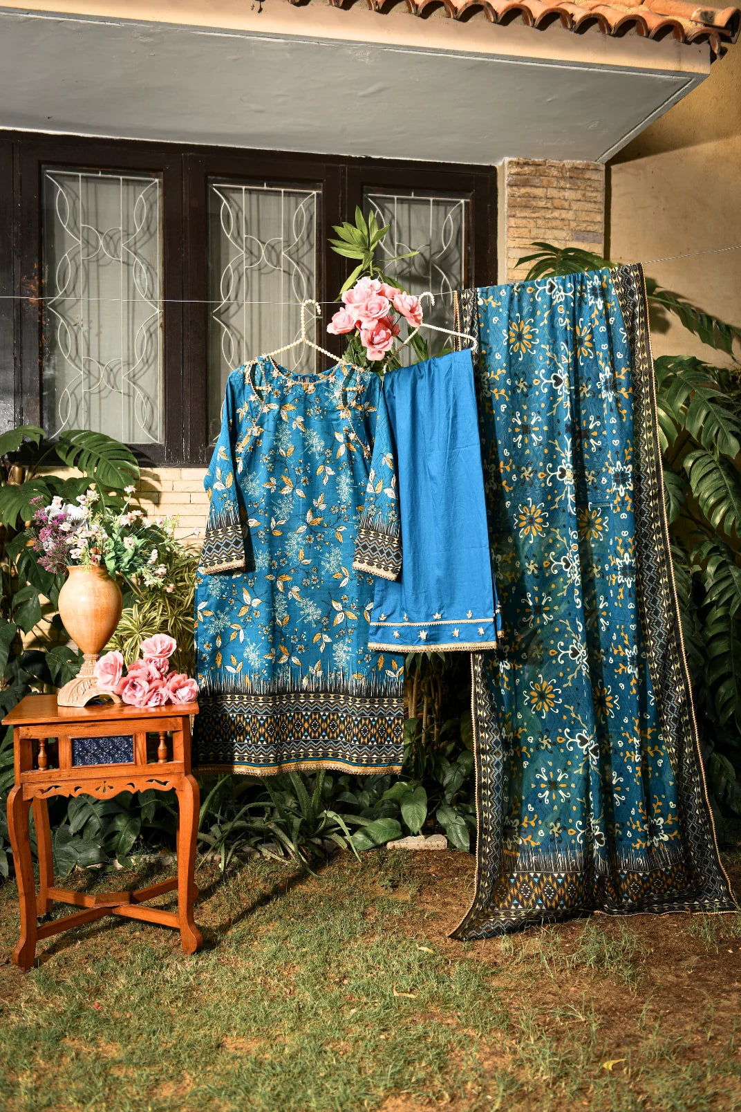 Eshay By Murahse Printed Doria Lawn 3-PC