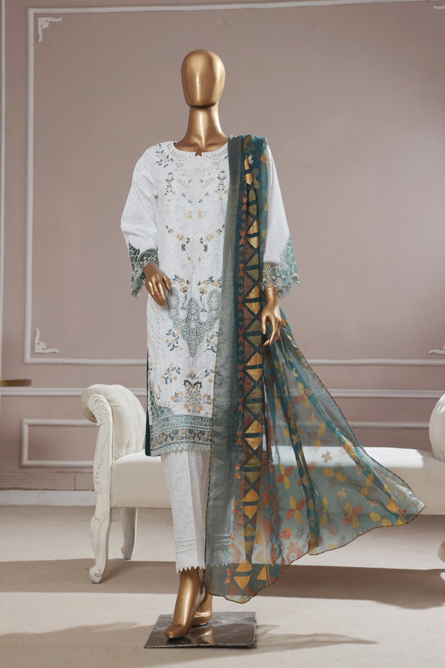 Fashion By Aifa Emb Lawn With Patches 3PC
