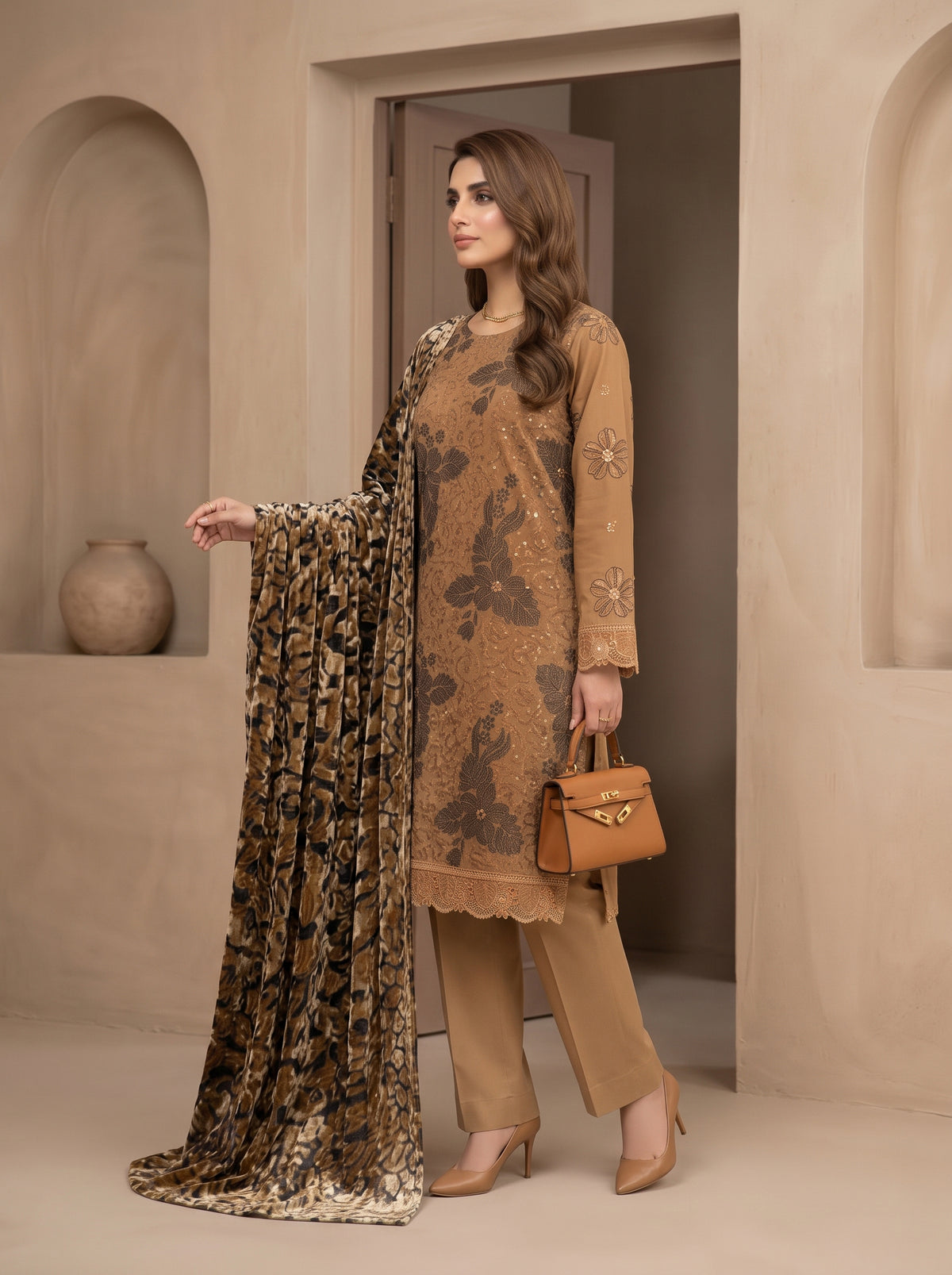 Luxuria By Anaya Noor Heavy Emb Dhanak With Plachi Shawl 3PC