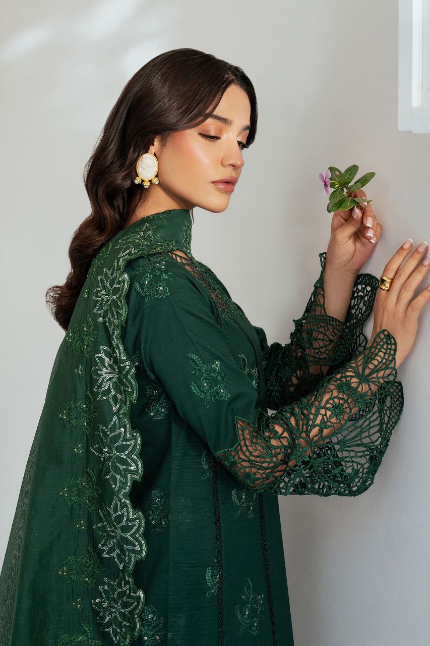 Sera By Mahnur | Lawn'26