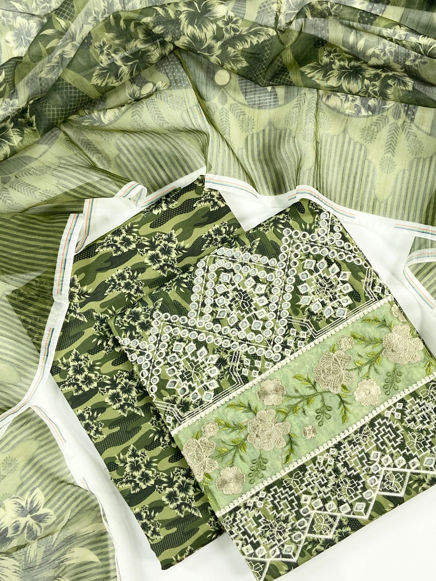 Anaya Noor Emb Bana Dora Lawn With Daman Laserkari 3PC