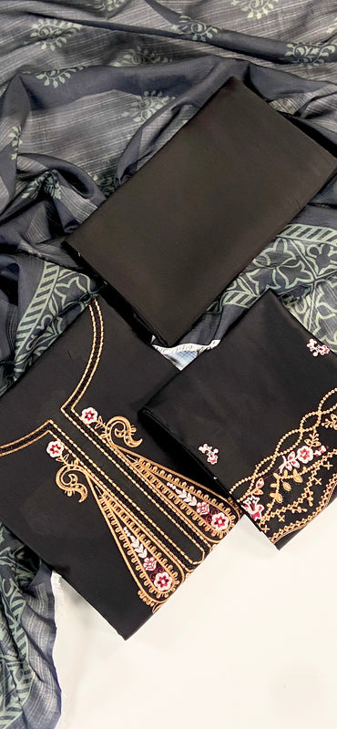 izel Luxury Embroidered Lawn 3PC