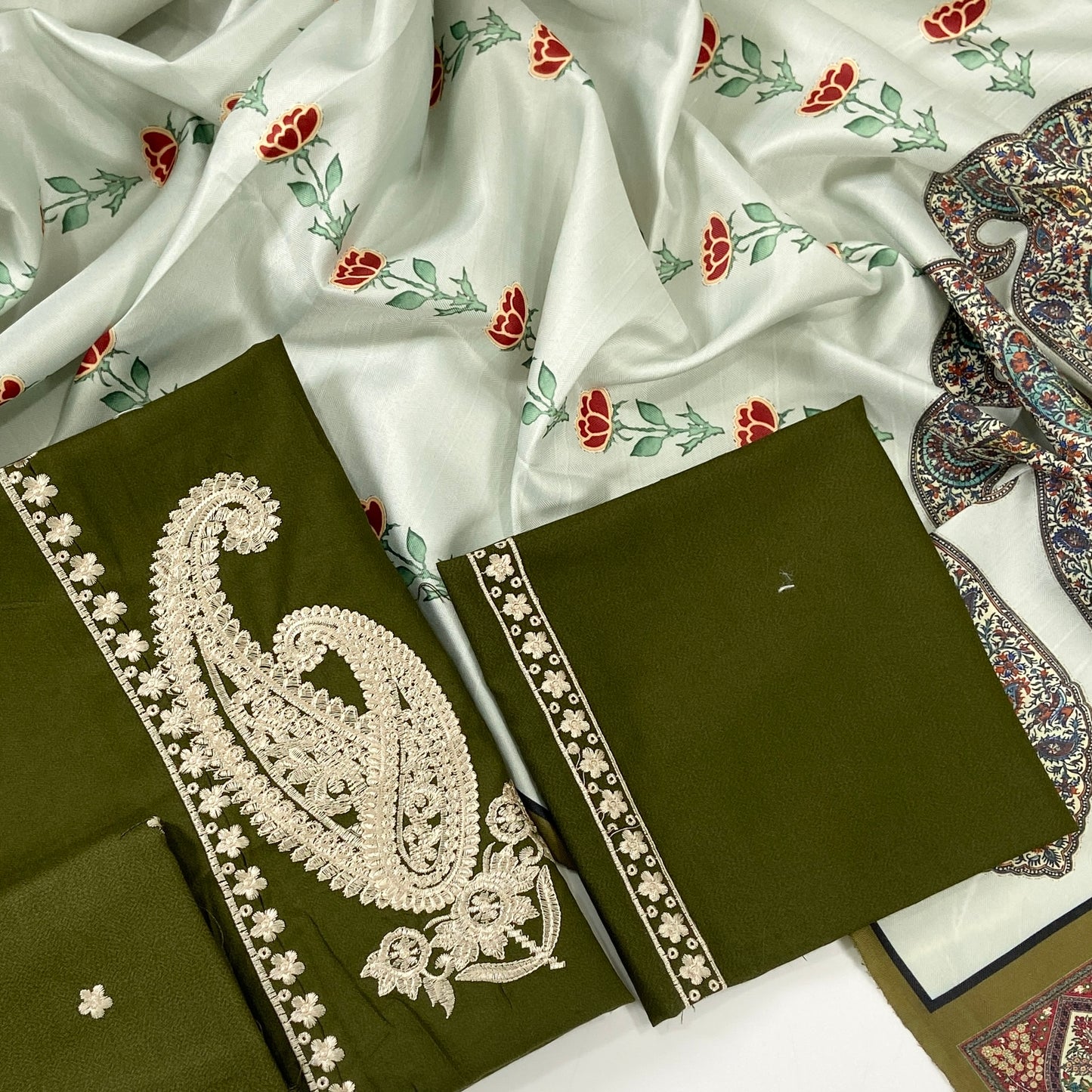 Urge Embroidered Dhanak With Shawl 3PC