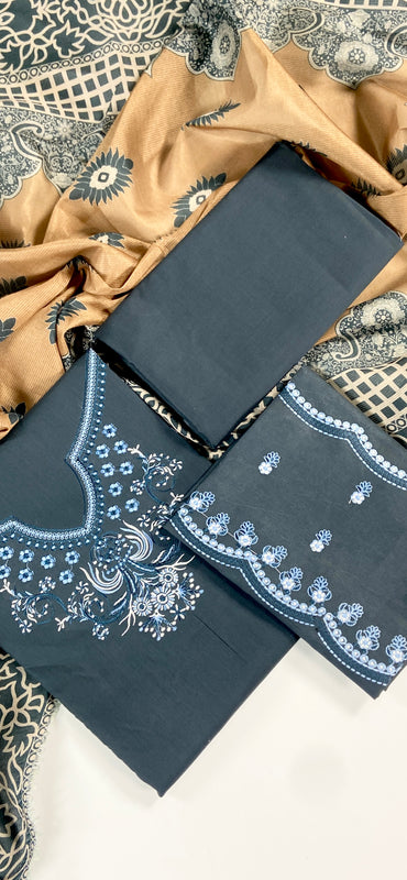 izel Luxury Embroidered Lawn 3PC