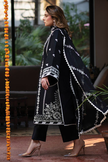 Satrangi By Mahnur | Lawn'26