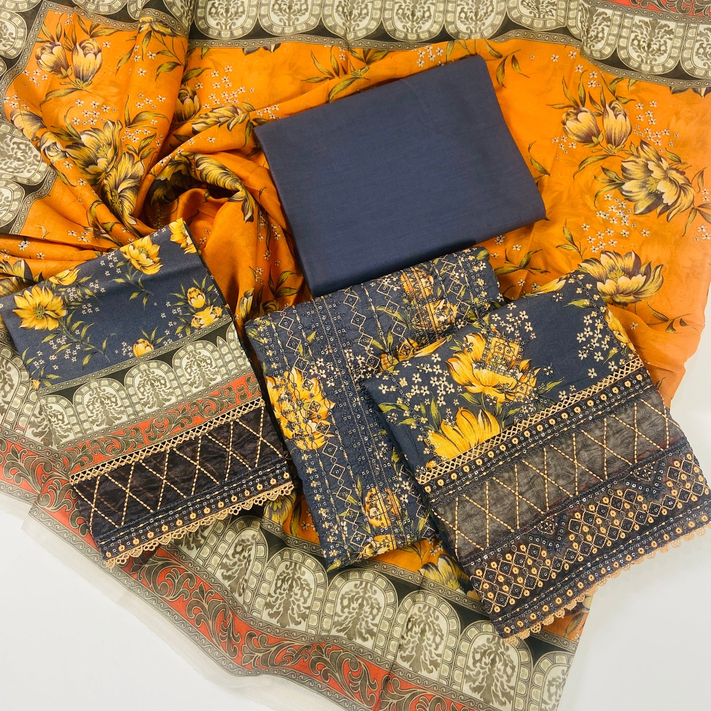 Fantak By Anaya Noor Heavy Emb Lawn 3PC