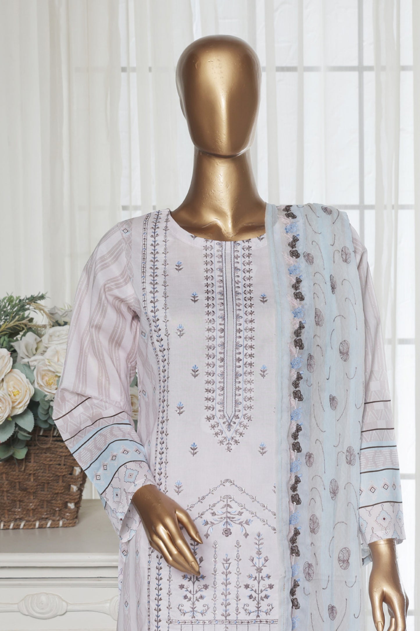Vasl By Aifa Fancy Emb Lawn 3PC