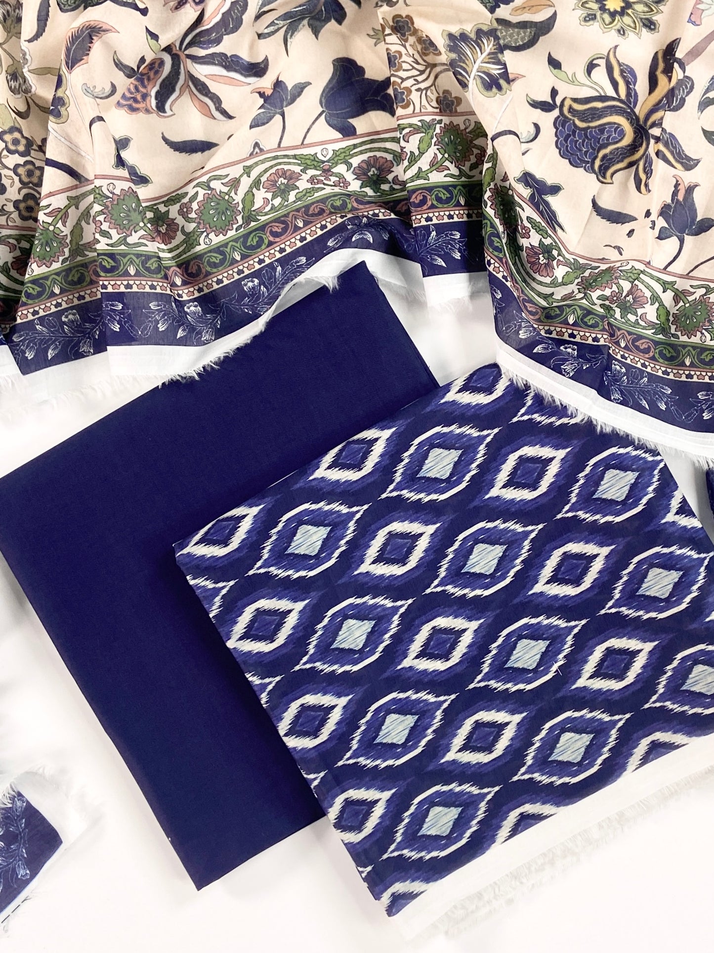 Mashaim Digital Printed Lawn 3PC