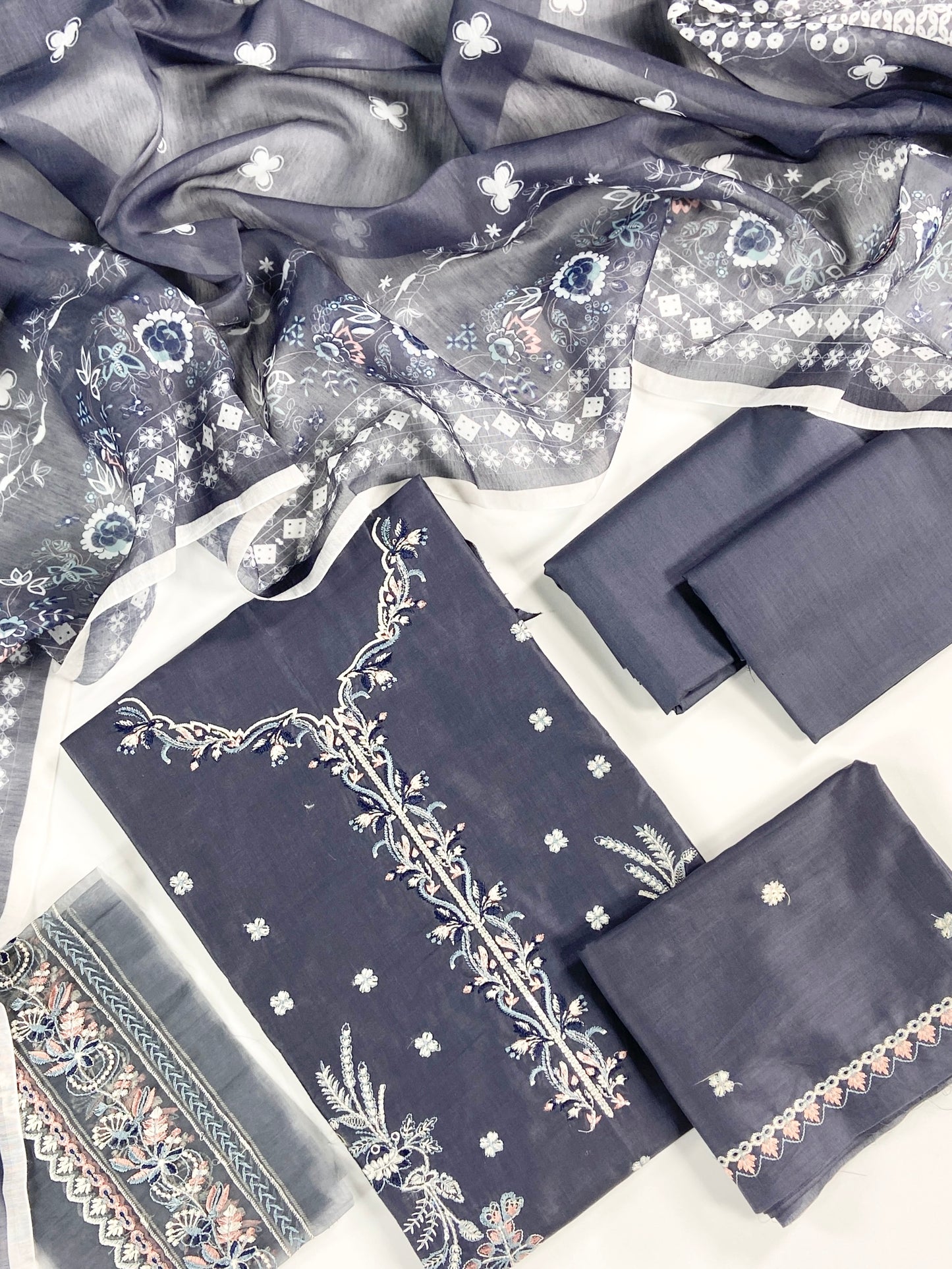 Nishat Embroidered Lawn 3PC