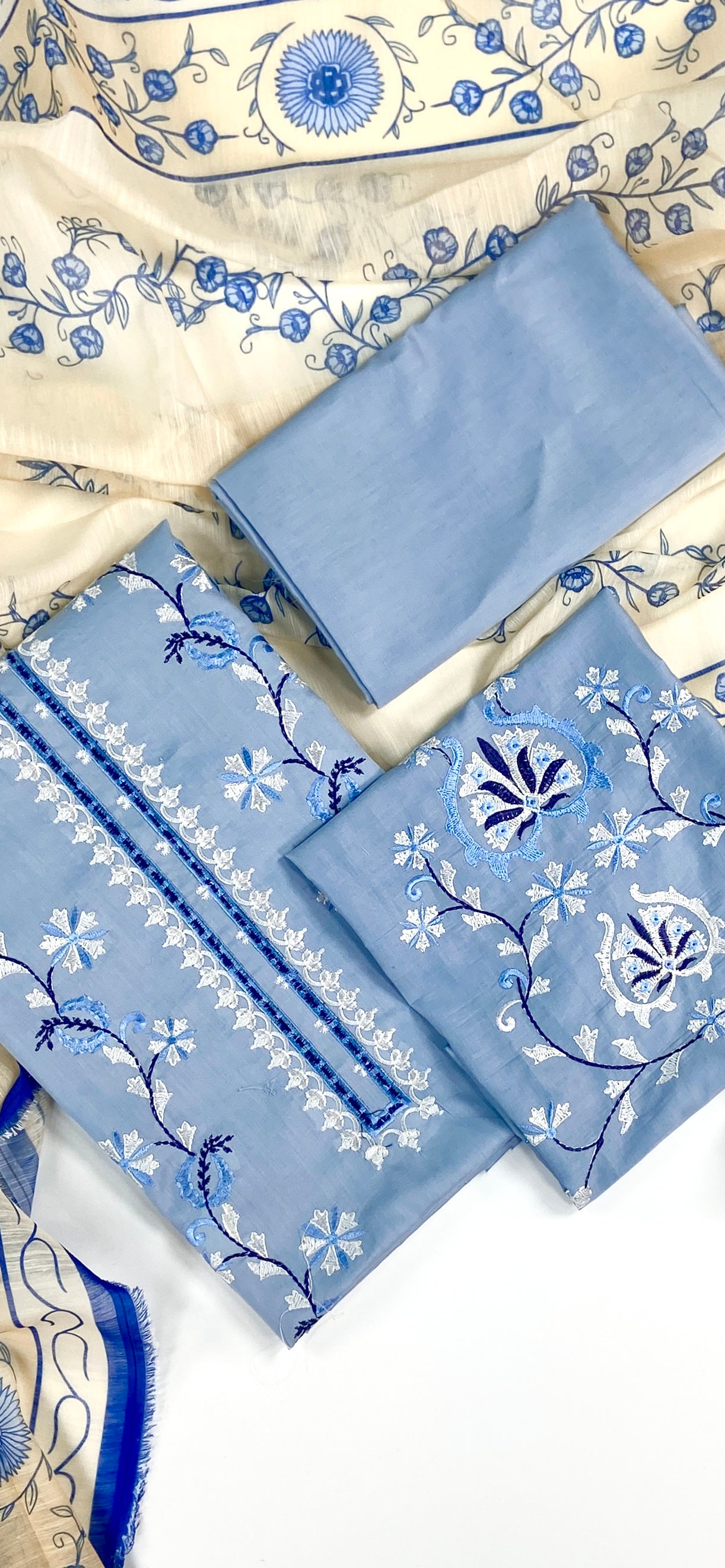 Kayseria Embroidered Lawn 3PC