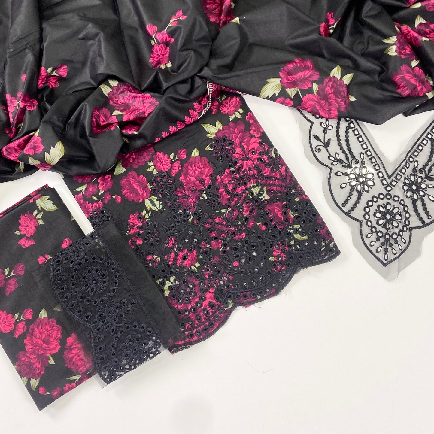 Baroque Printed Linen With Embroidered Patches-3PC